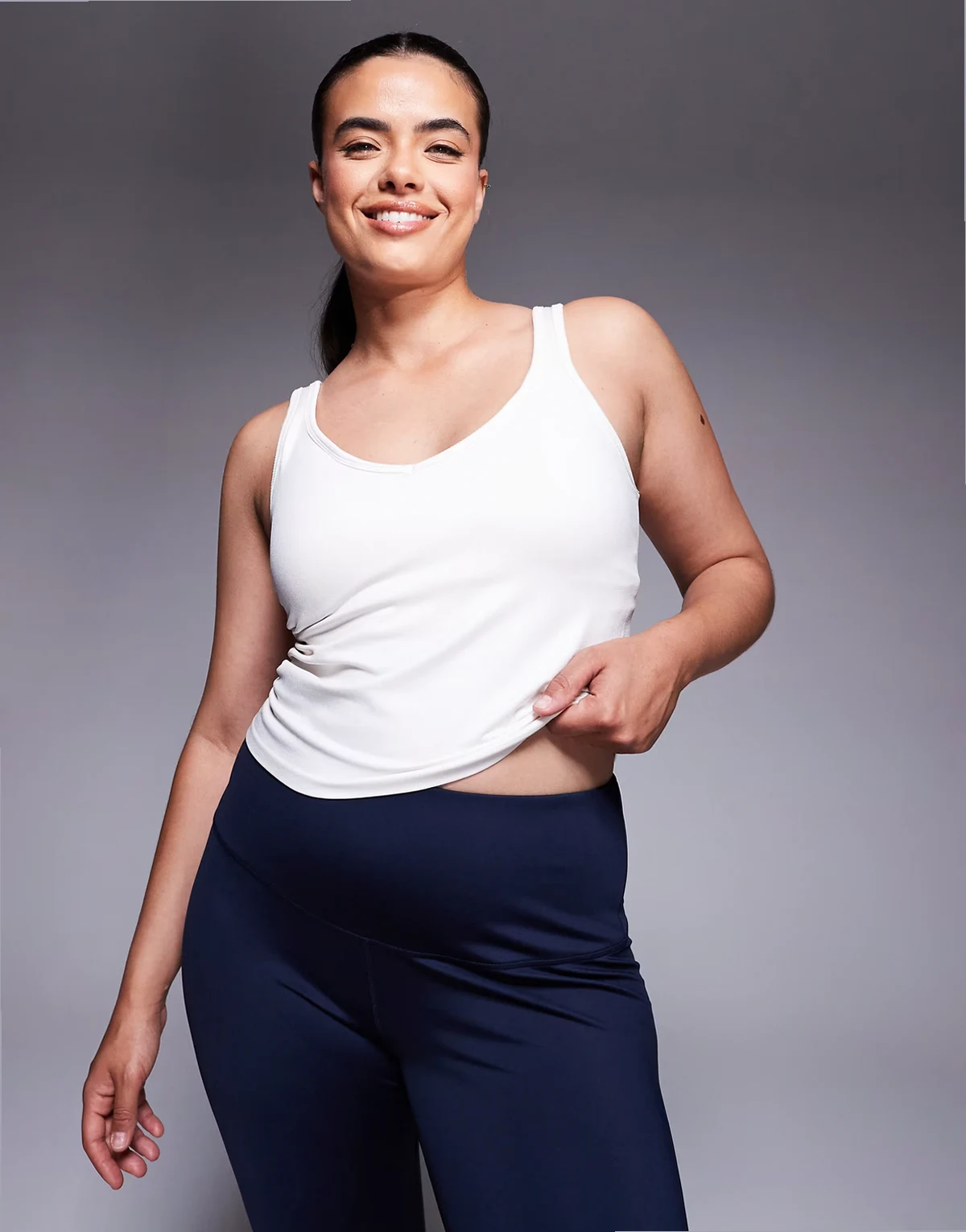 Curve smooth seamless v neck tank top with shelf bra in parchment
