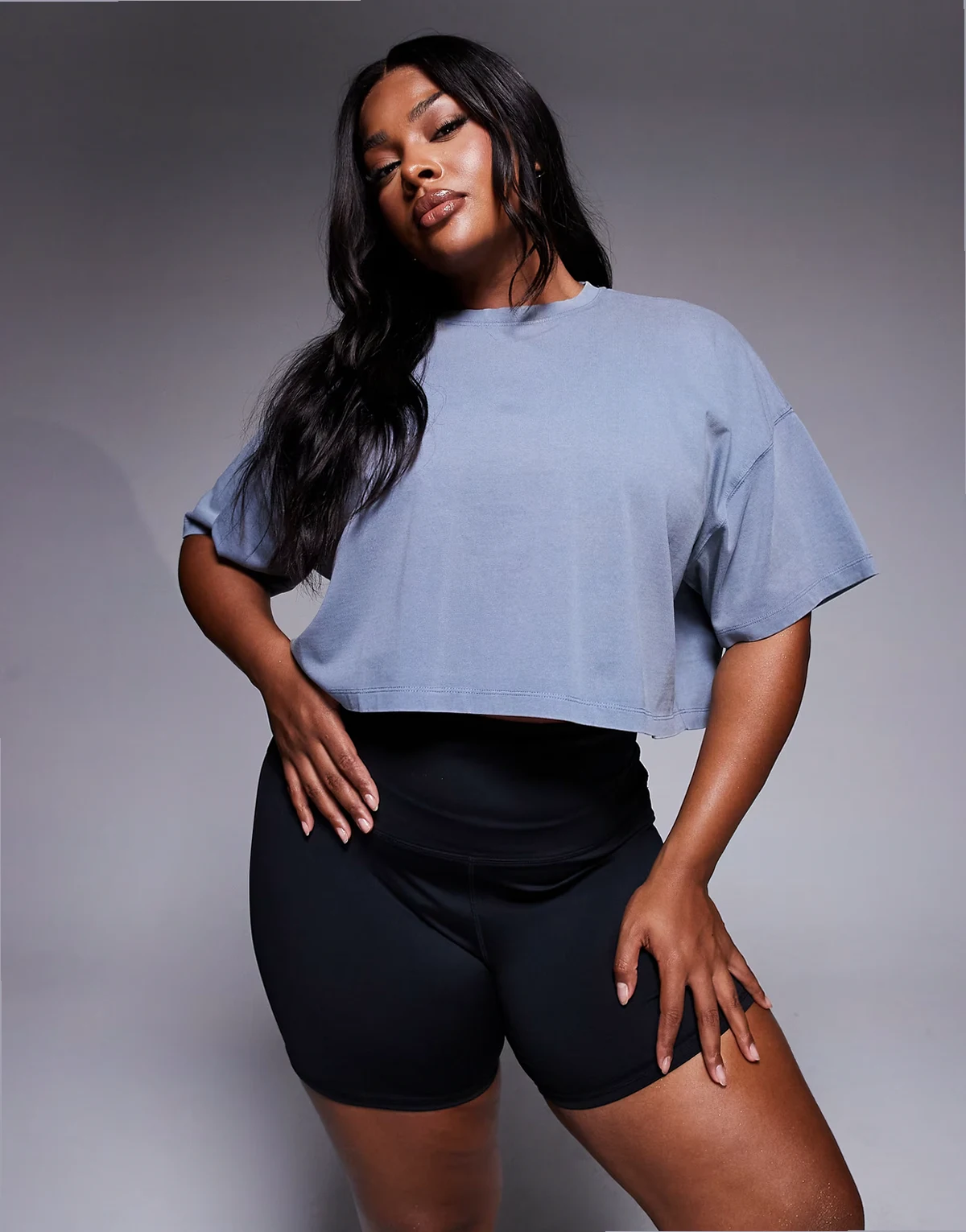 Curve Icon heavyweight cotton cropped T-shirt with quick dry finish in china blue