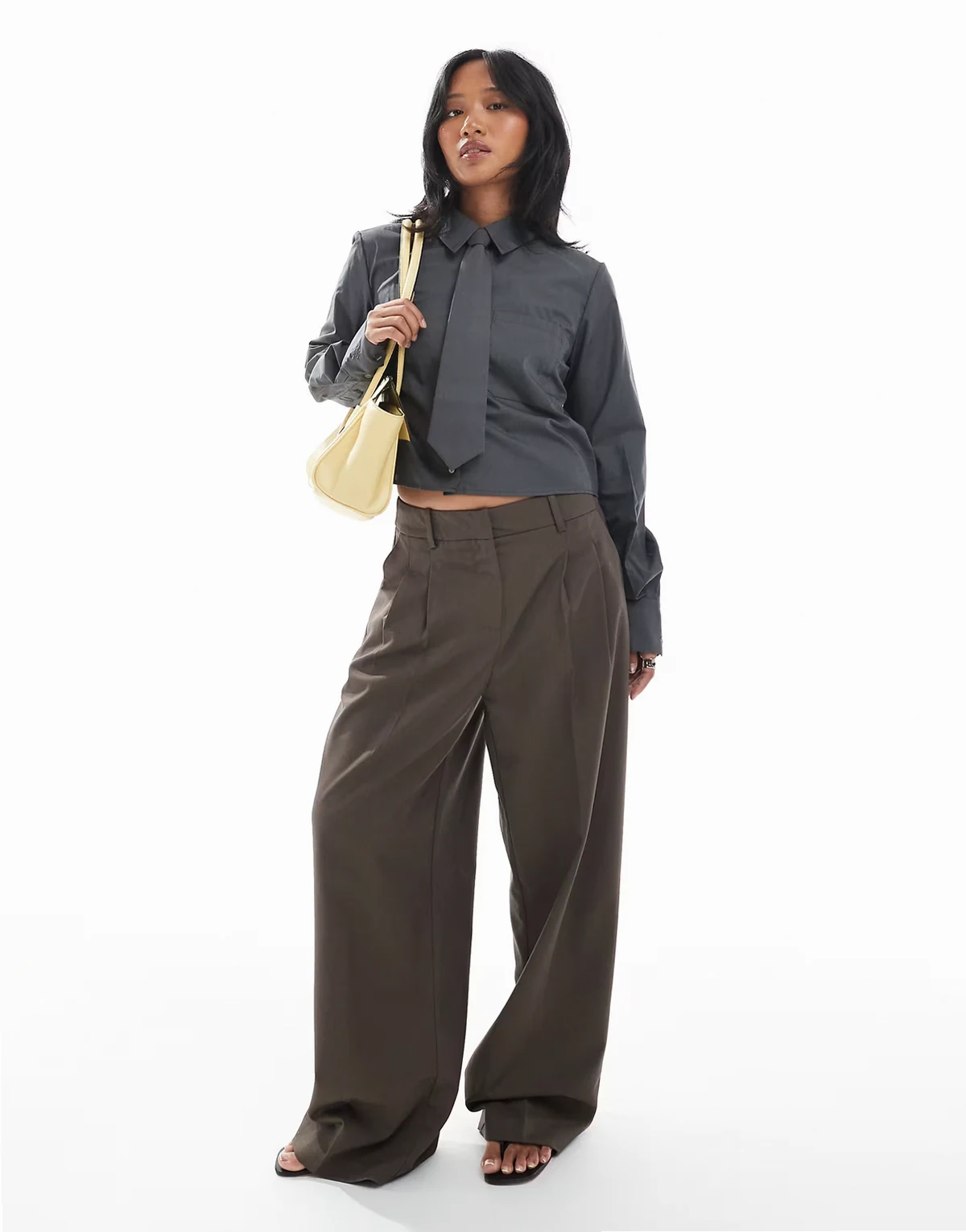 – Czekoladowe eleganckie spodnie dad fit