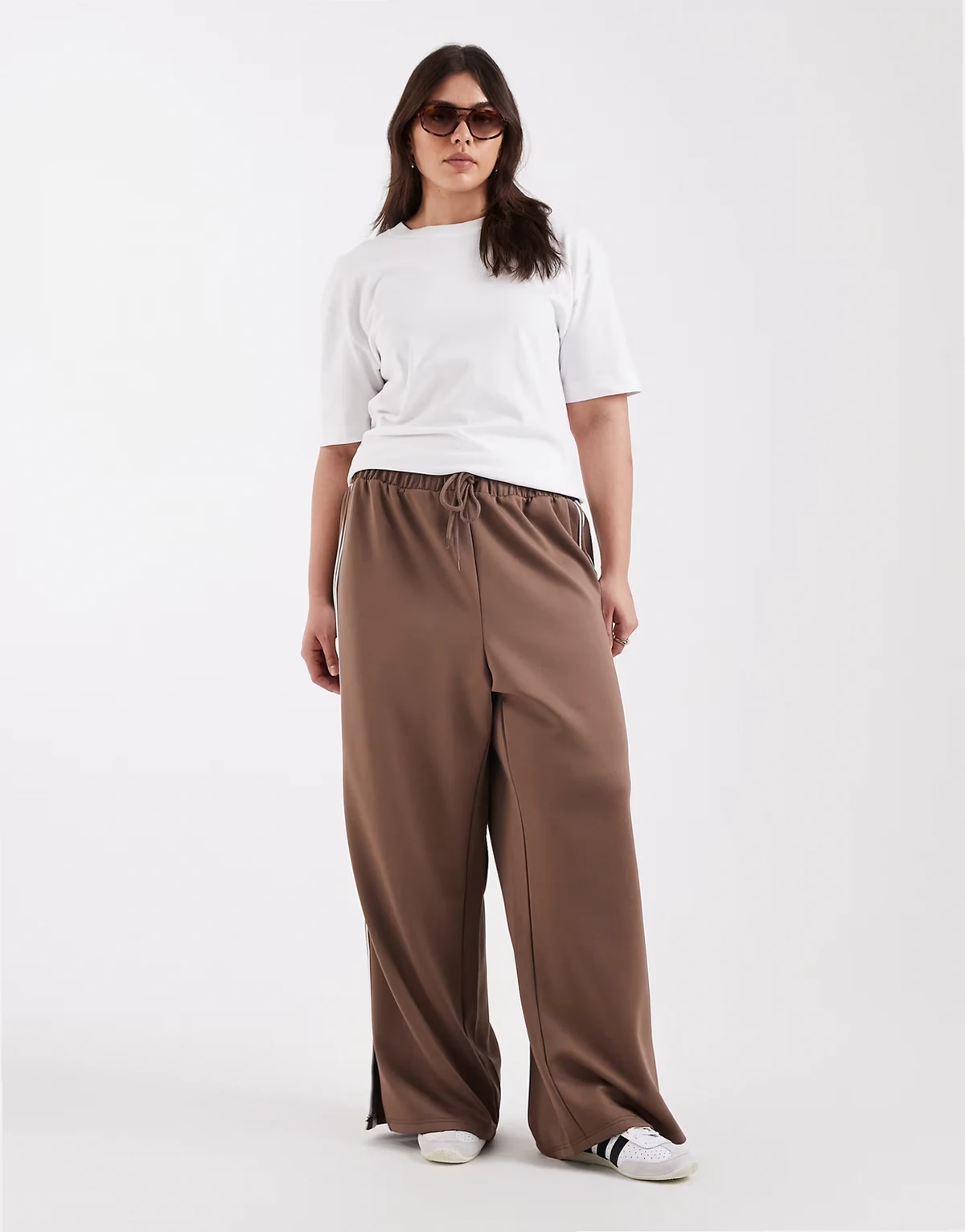 PIECES Curve wide leg pants with side stripe in brown