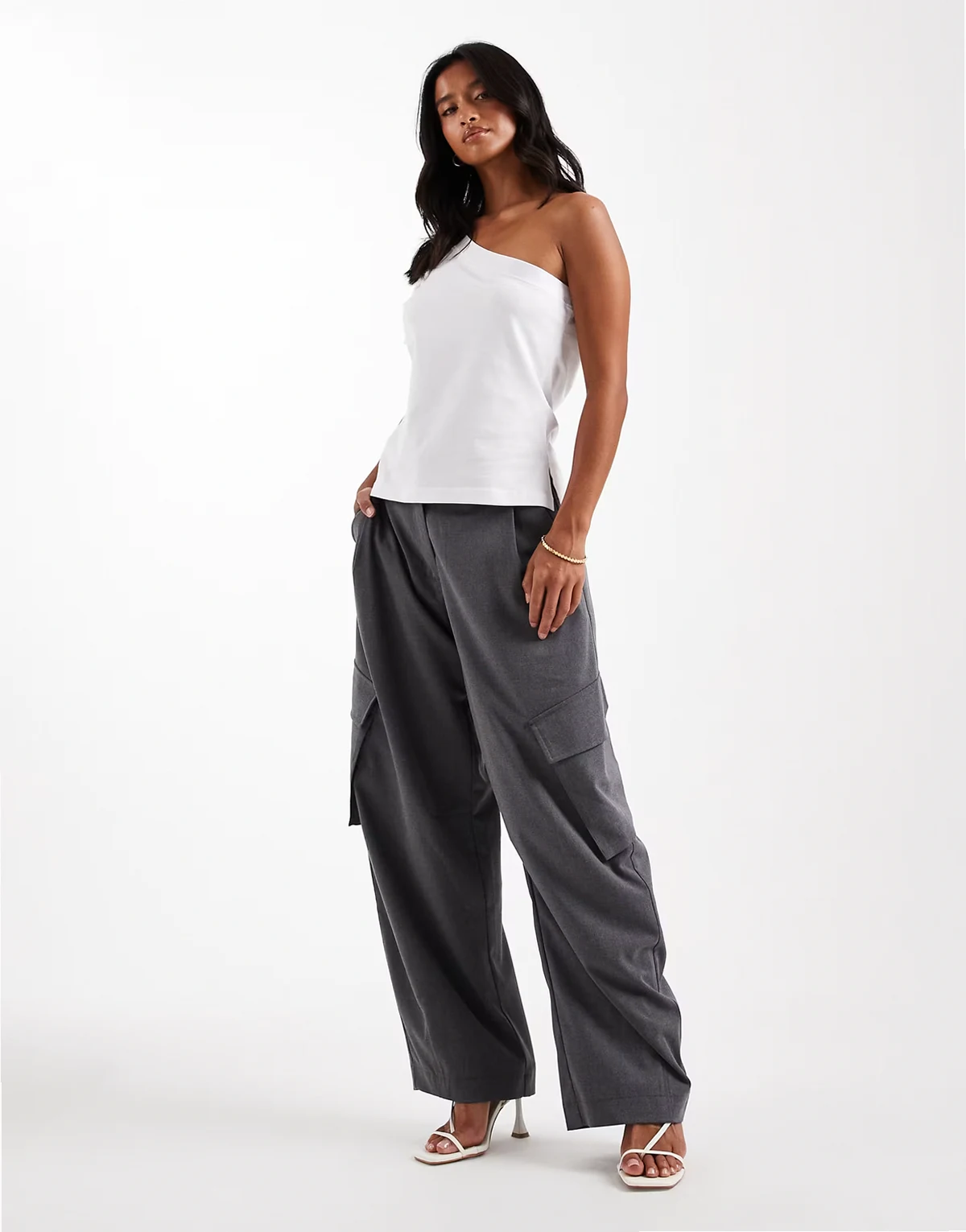 Petite – Elegante Utility-Hose in Anthrazit mit weitem Bein