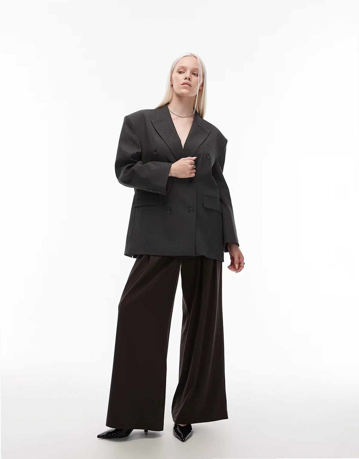 – Elegante Hose in Schokobraun mit sehr weitem Bein