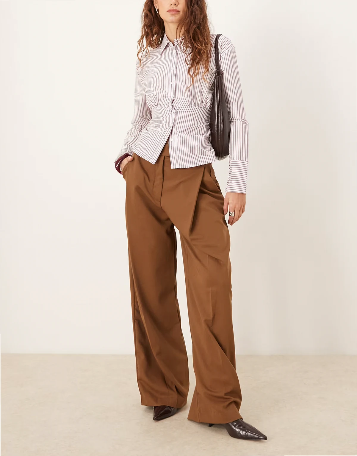 – Lockere, elegante Hose in Braun