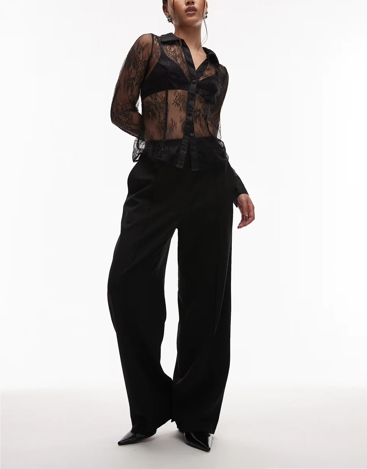 – Elegante Satin-Hose in Schwarz mit weitem, geradem Schnitt und elastischem Bund