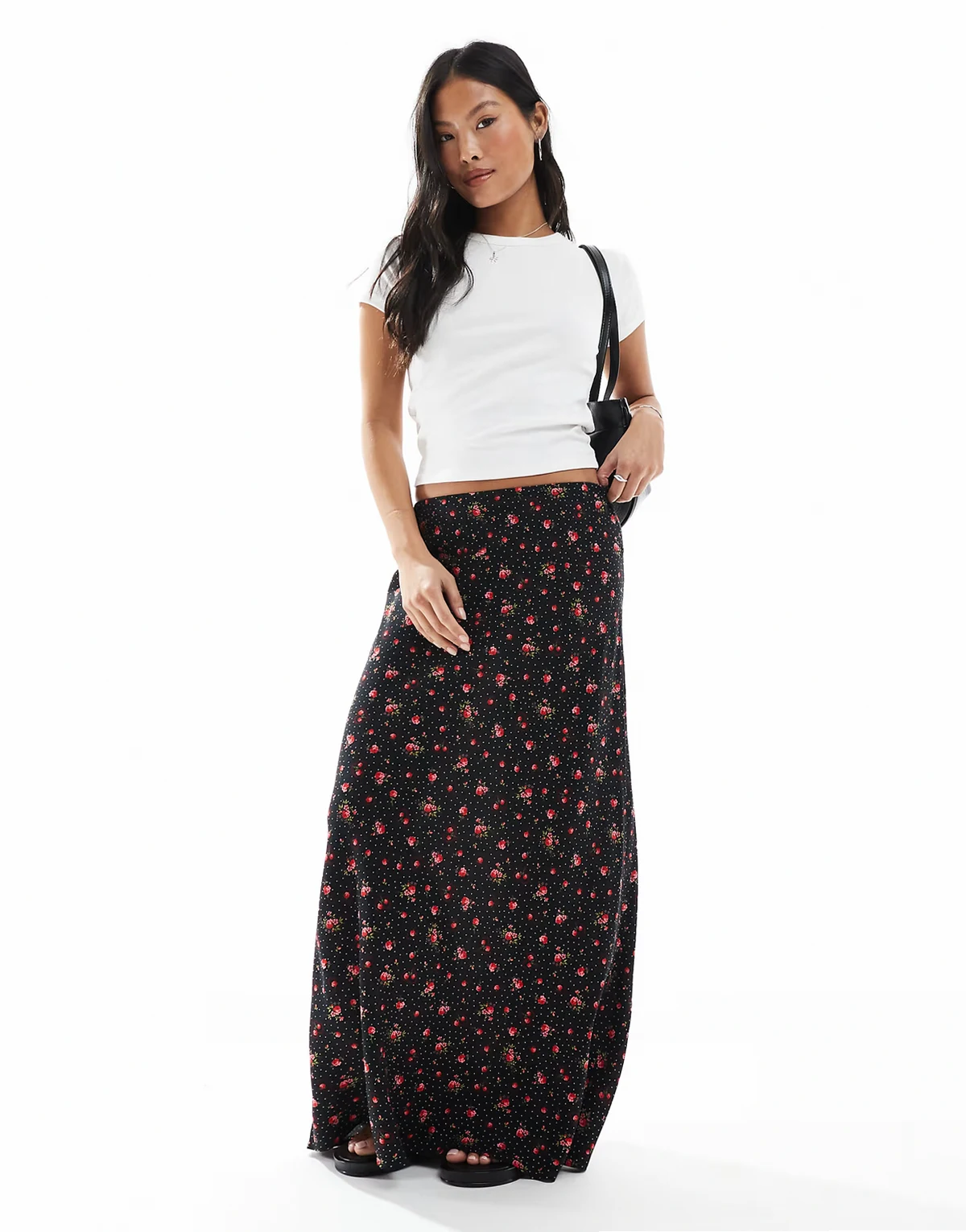 – Spun – Czarna spódnica maxi w serca