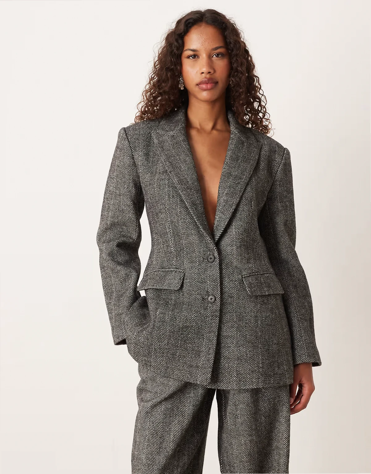 wool blend sculpted suit blazer in brushed black and white herringbone