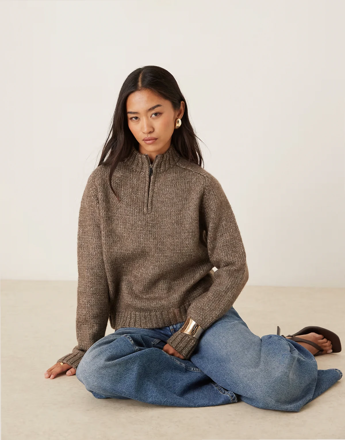 – Lamara – Pullover in dunkelbraun meliert mit kurzem Reißverschluss