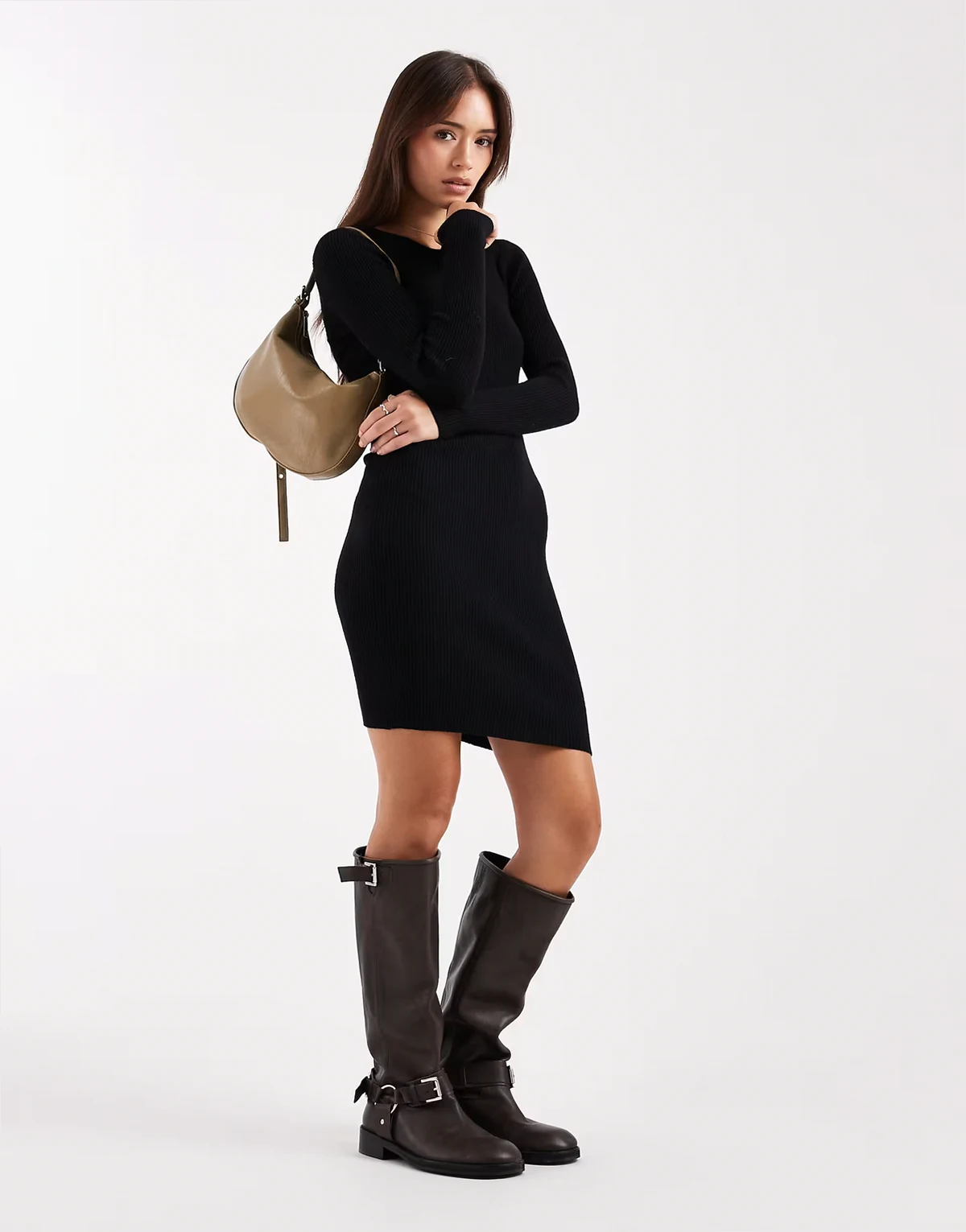 – Geripptes Mini-Pulloverkleid in Schwarz