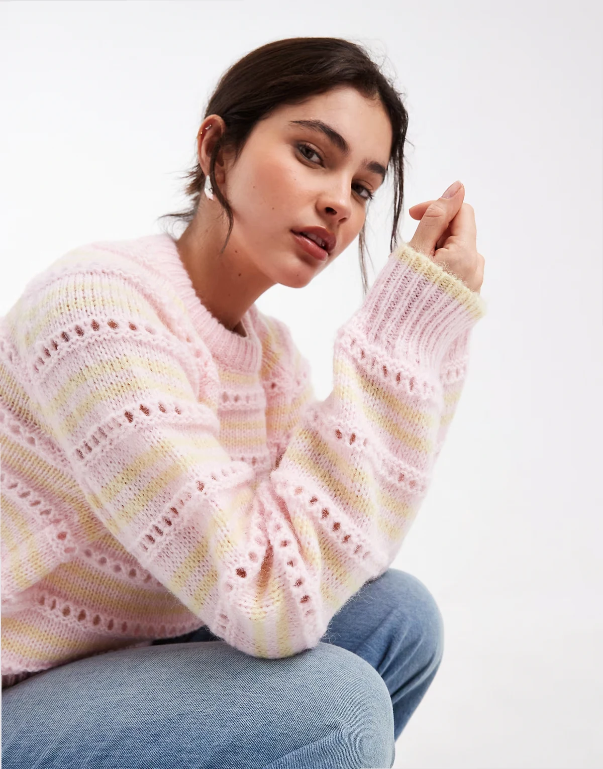 – Pullover aus Lochstrick in Rosa und Blassgelb