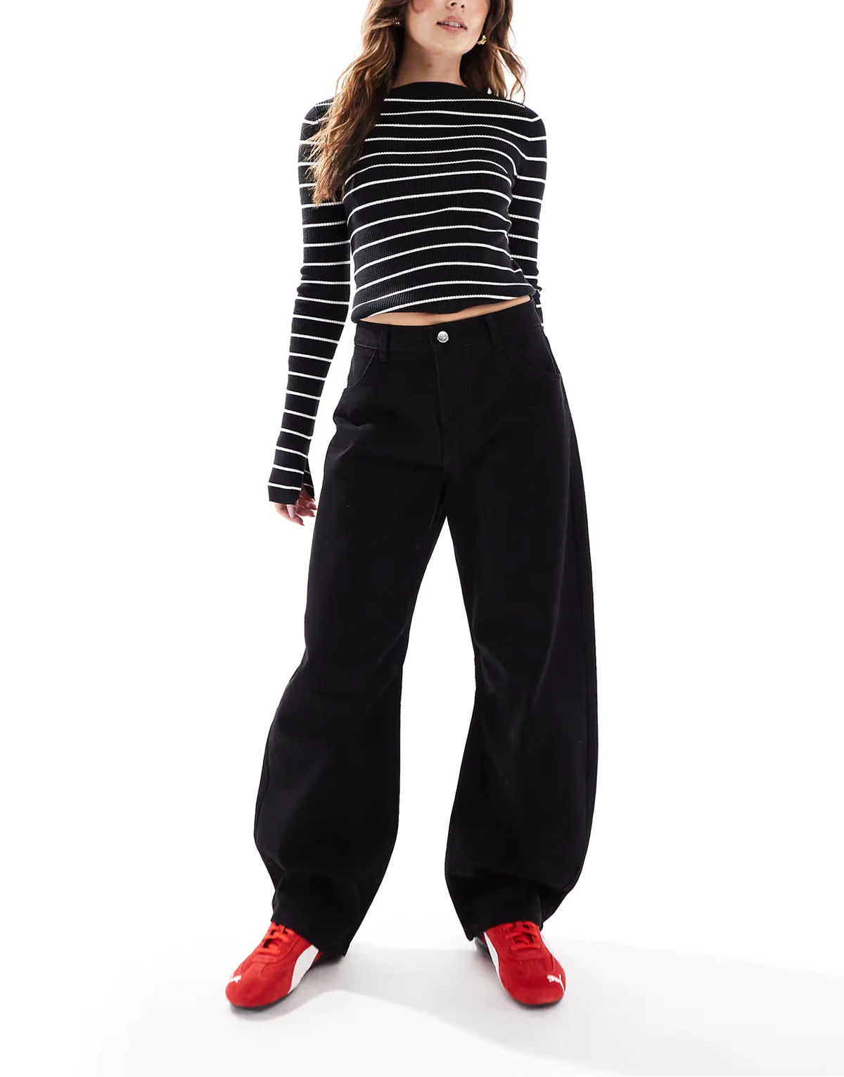 – Jeans in Schwarz mit Barrel-Leg-Schnitt