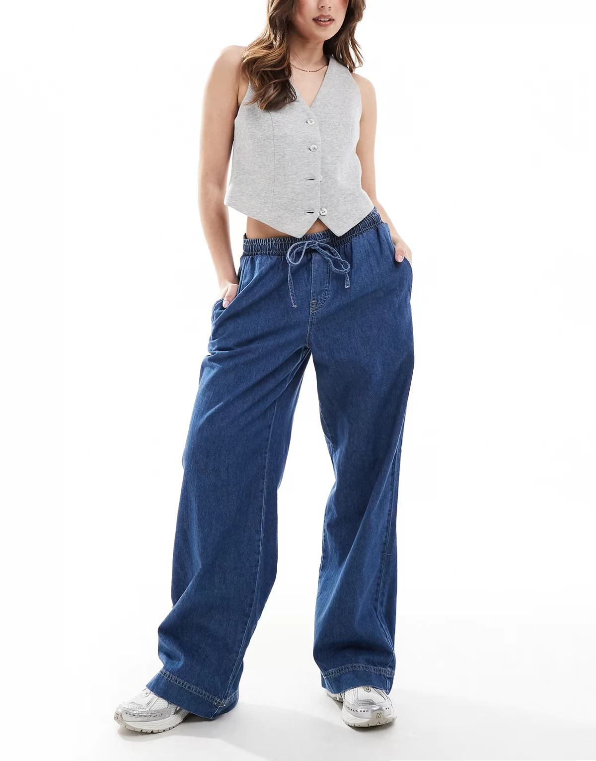 drawstring waist wide leg jeans in dark blue denim wash
