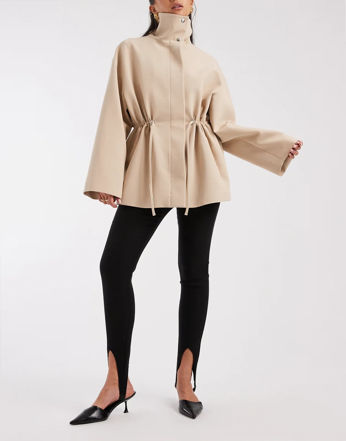 – Elegante, schmal geschnittene Jodhpur-Hose in Schwarz mit geradem Schnitt