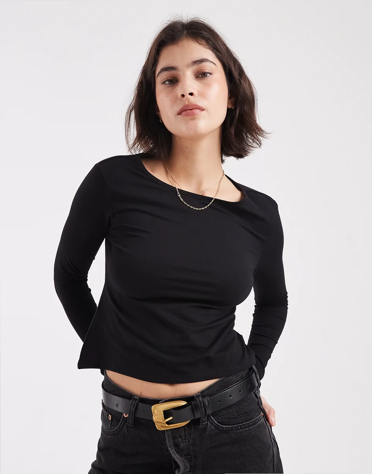 Teen v-neck sculpt top in black