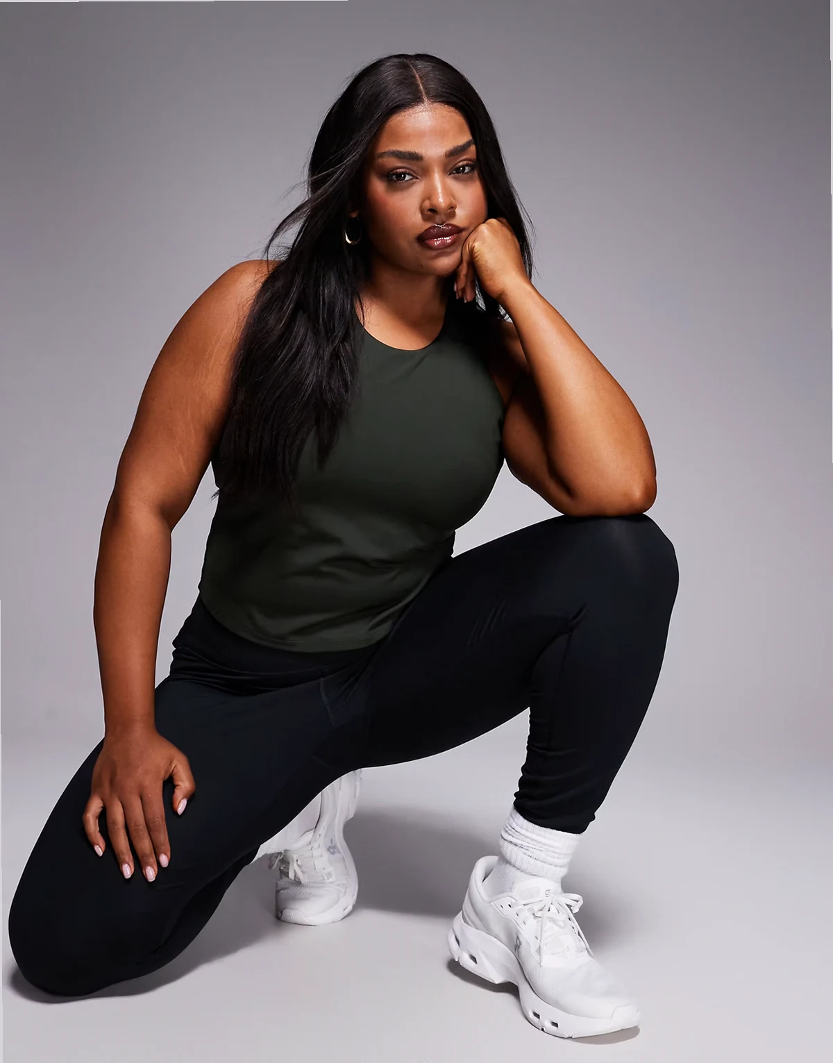 Curve Icon active tank top with inner bra and removable padding in dark khaki