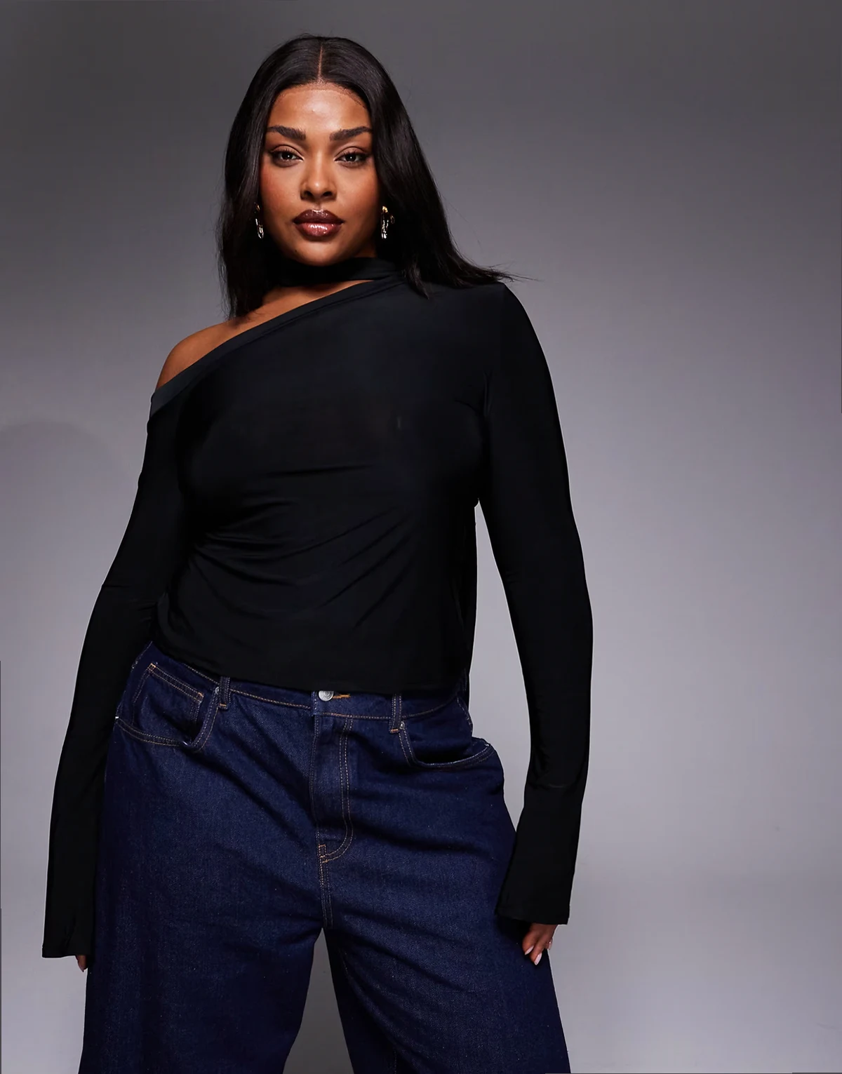 ASOS DESIGN Curve – Czarny przylegający top z odsłoniętymi ramionami i szalikiem