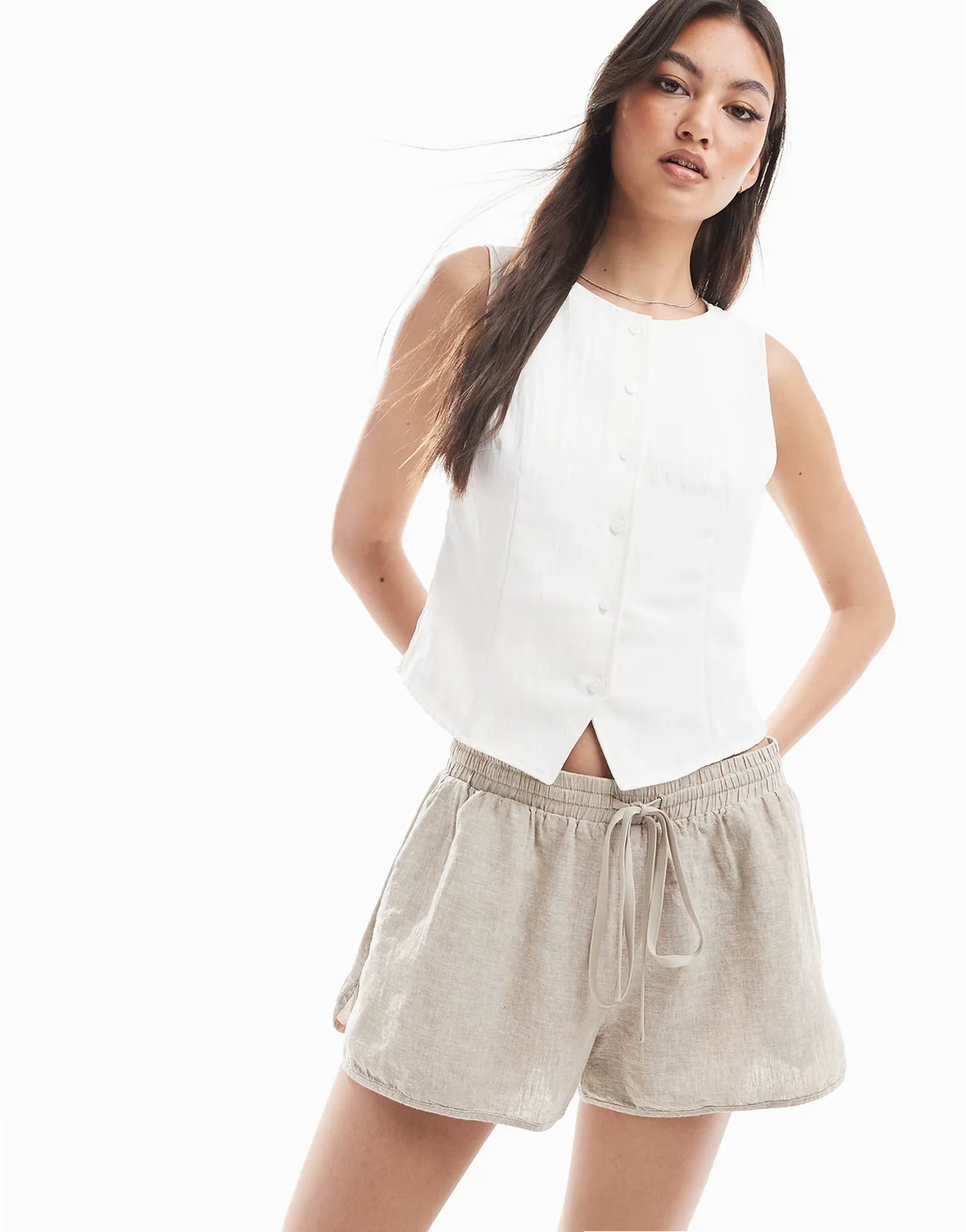 – Beżowe lniane szorty – Tylko w ASOS