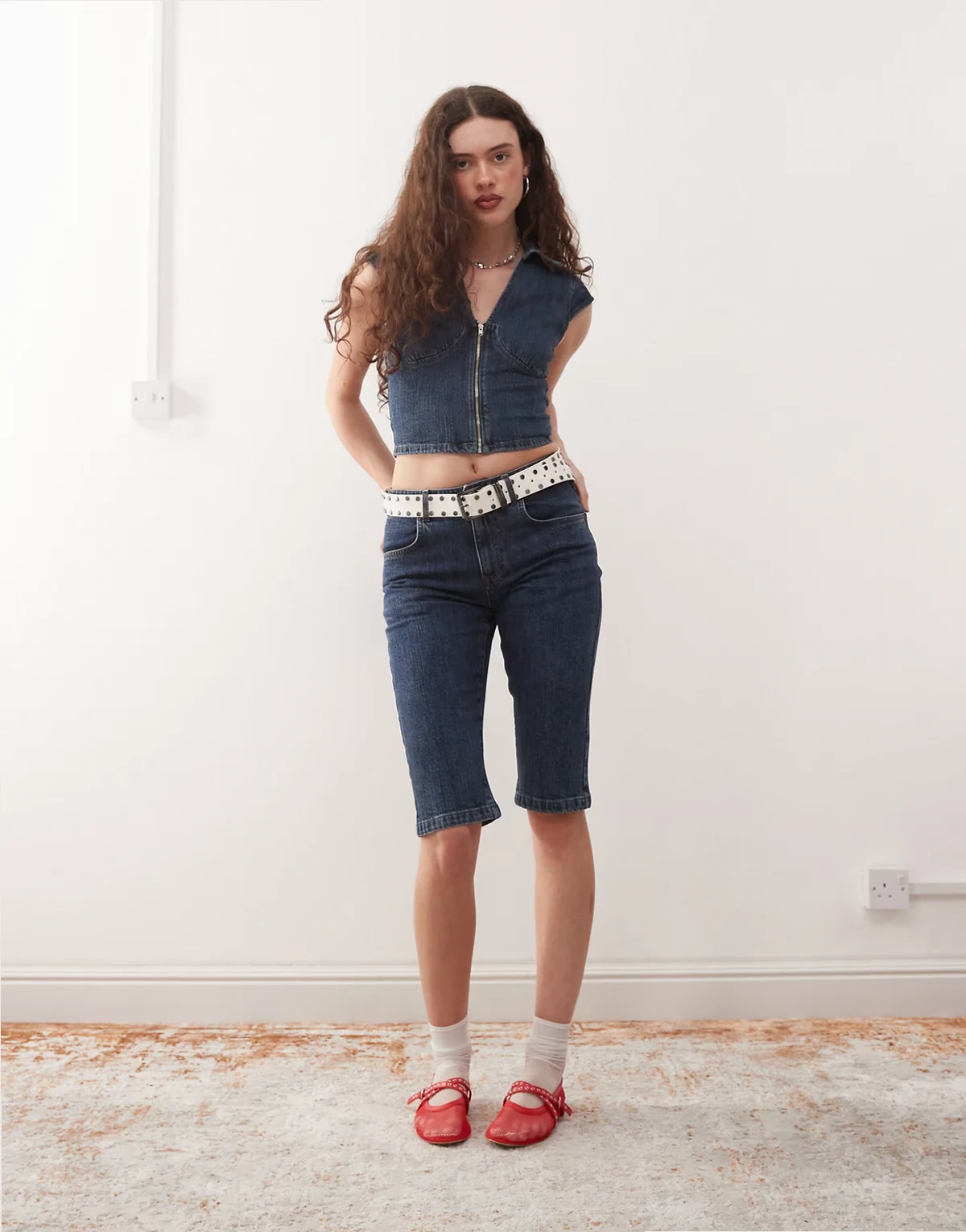 – X000 – Capri-Jeans in Mittelblau mit niedrigem Bund, Kombiteil