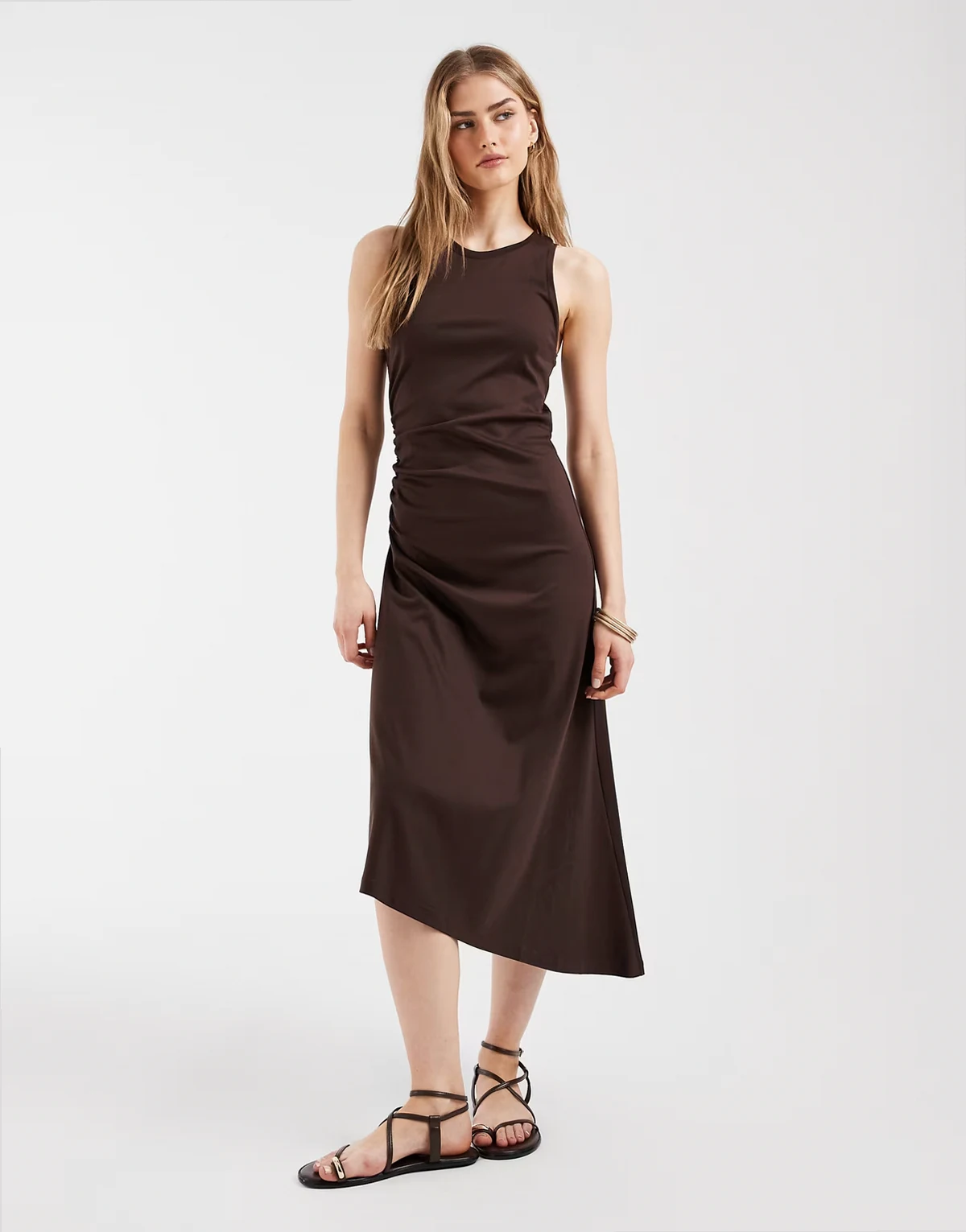 cinch waist sleeveless jersey dress in dark brown