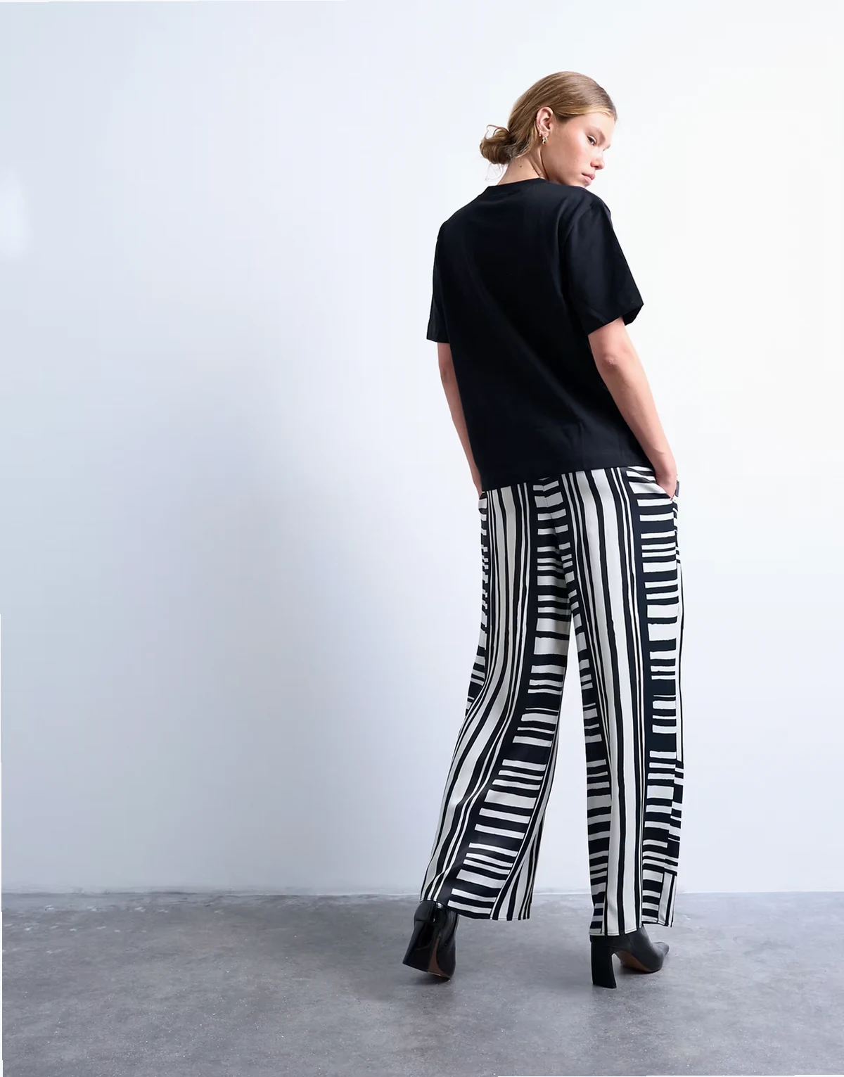 mono bold stripe satin pants - part of a set