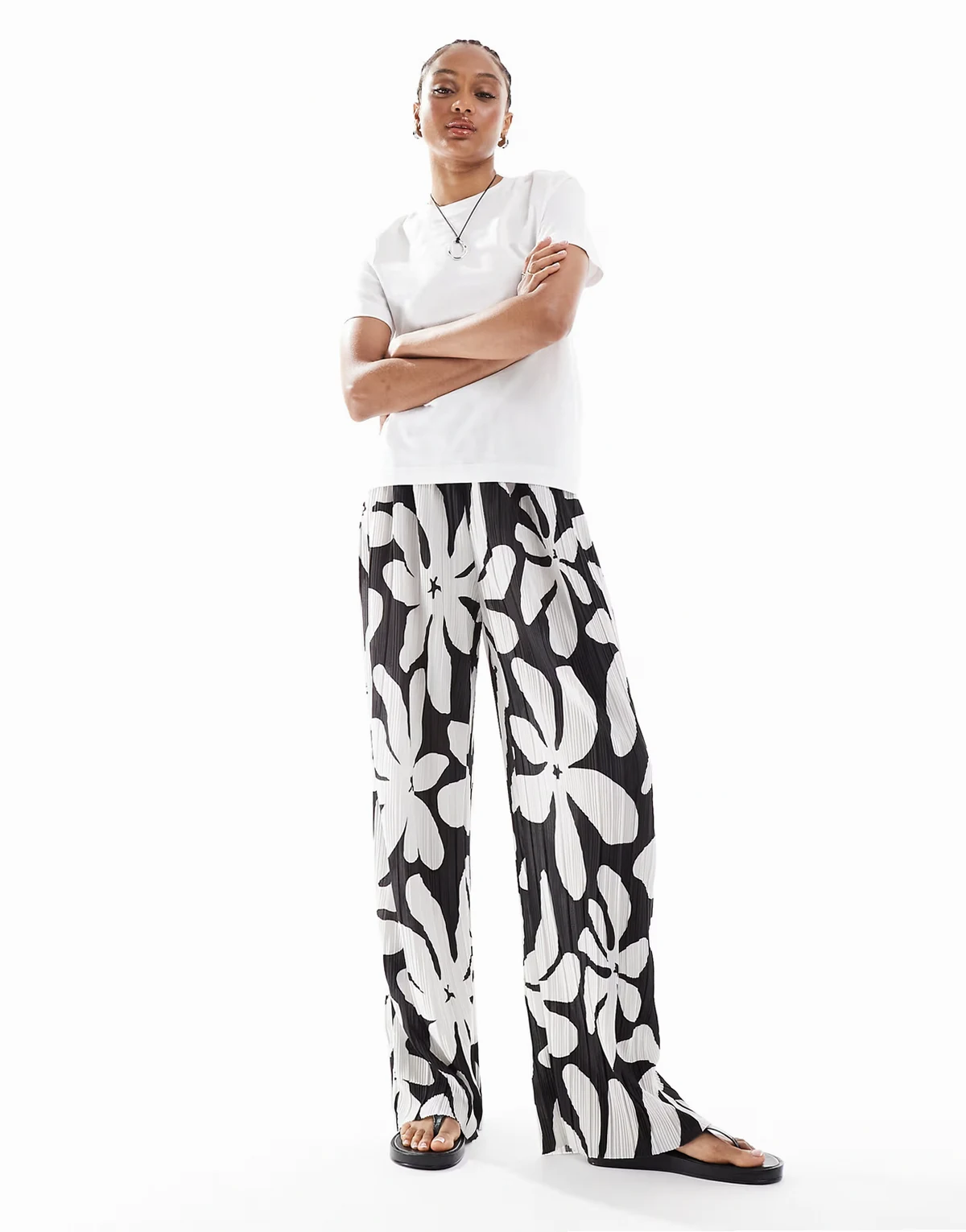 high waist wide leg plisse pants in tropical conversational print