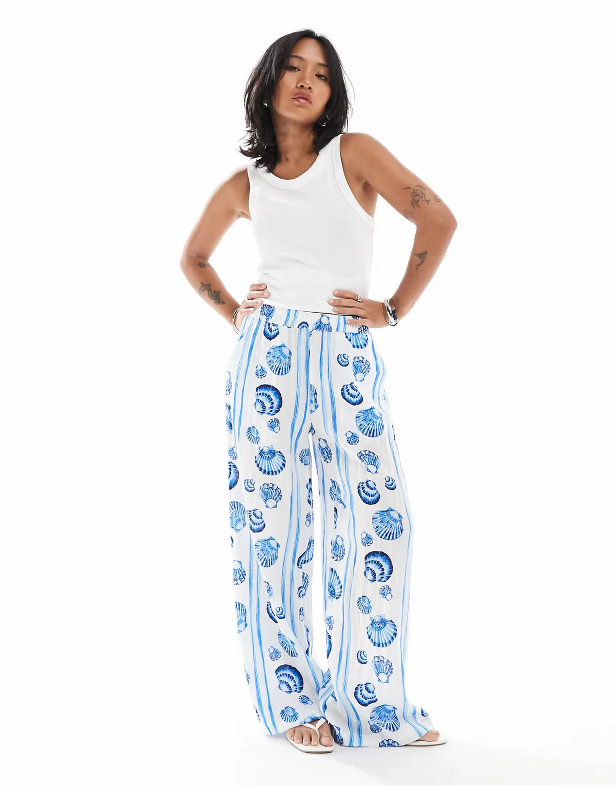 straight leg pants in blue seashell print
