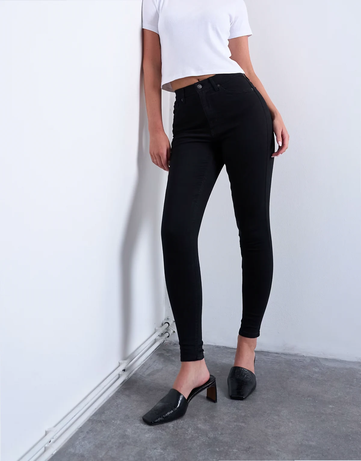 Jamie high rise jeans in black
