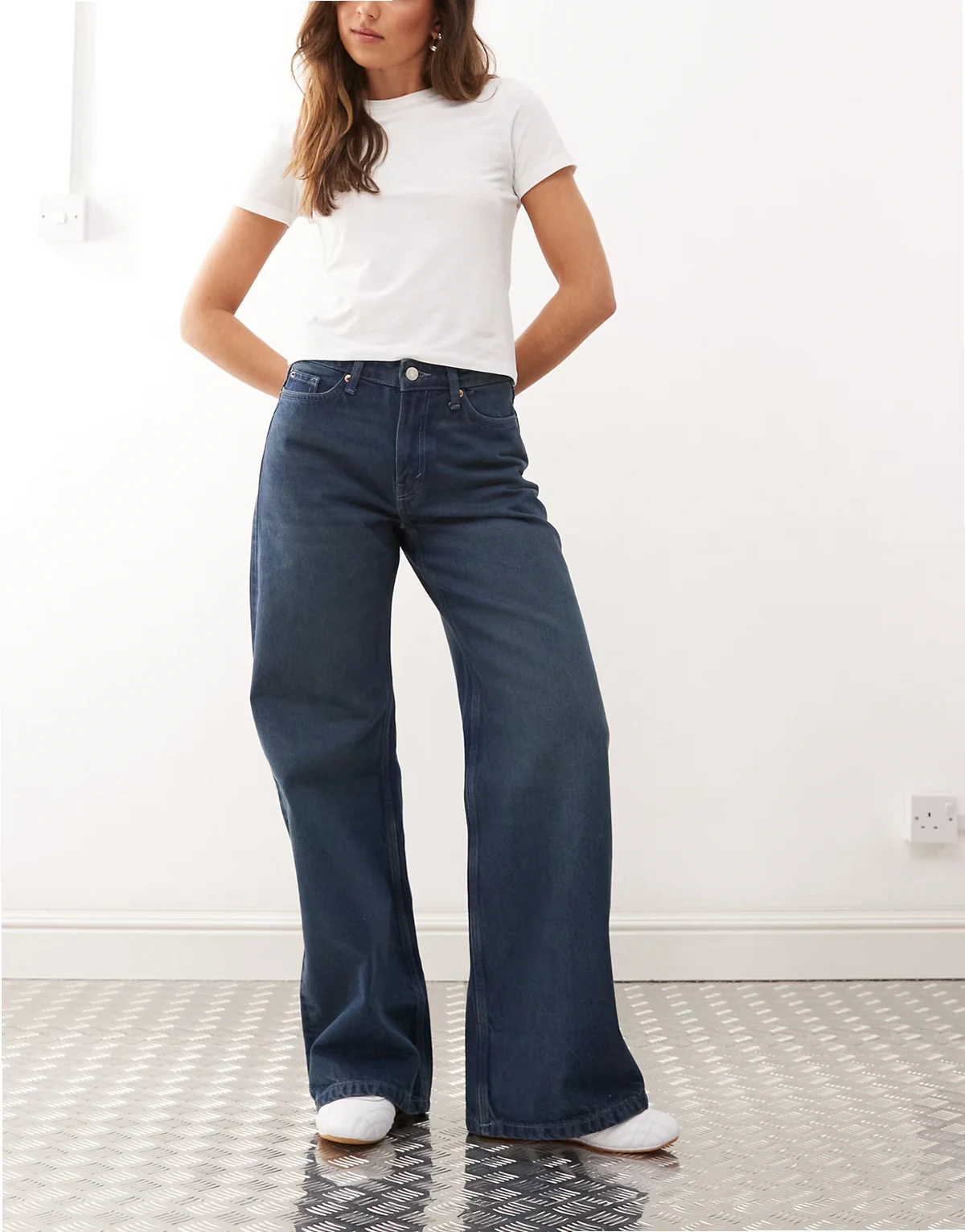 – Paz – Jeans in blauer Waschung mit weitem Bein und mittelhohem Bund