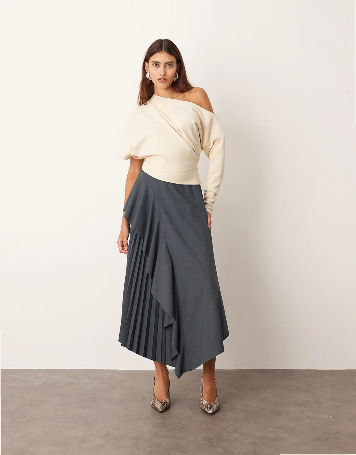 tailored pleat mix skirt in gray heather