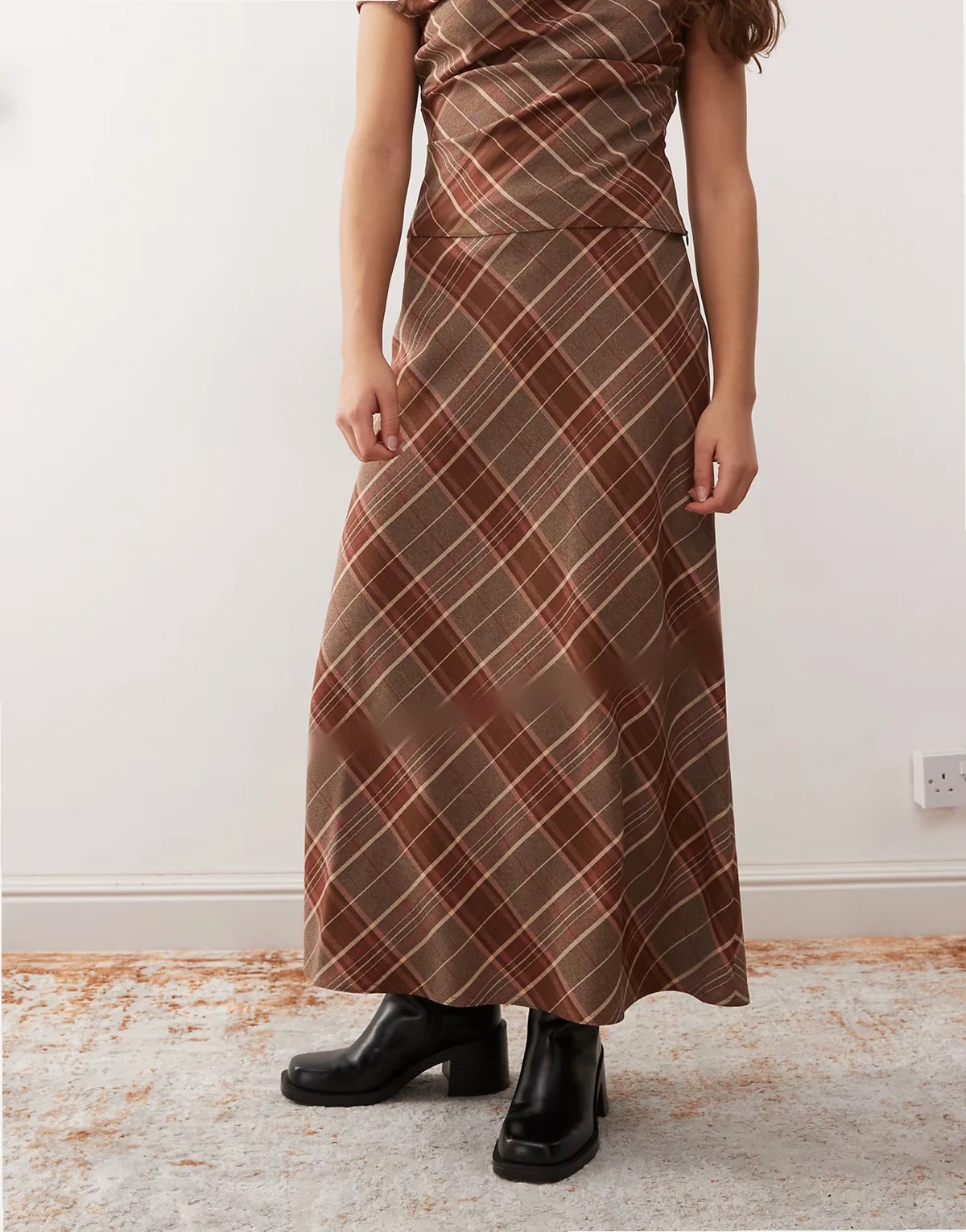 plaid print tailored midi skirt in brown - part of a set