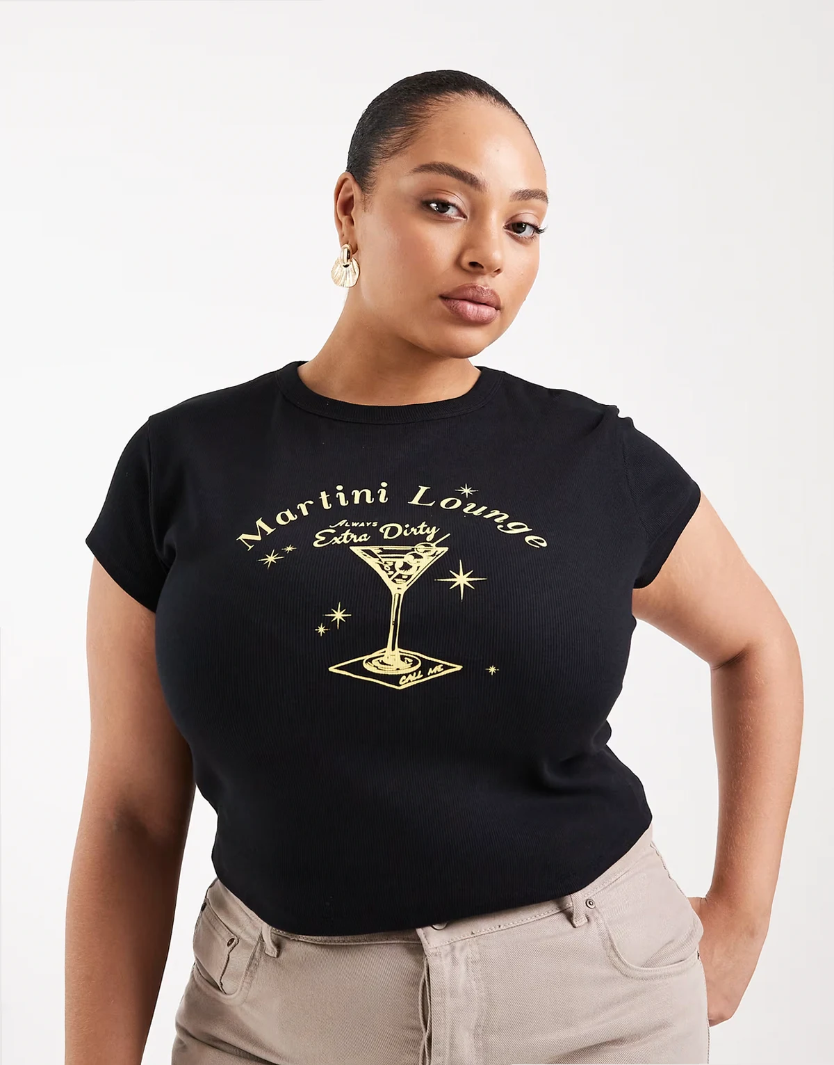 ASOS DESIGN Curve – Czarny krótki T-shirt o przylegającym kroju z grafiką z martini