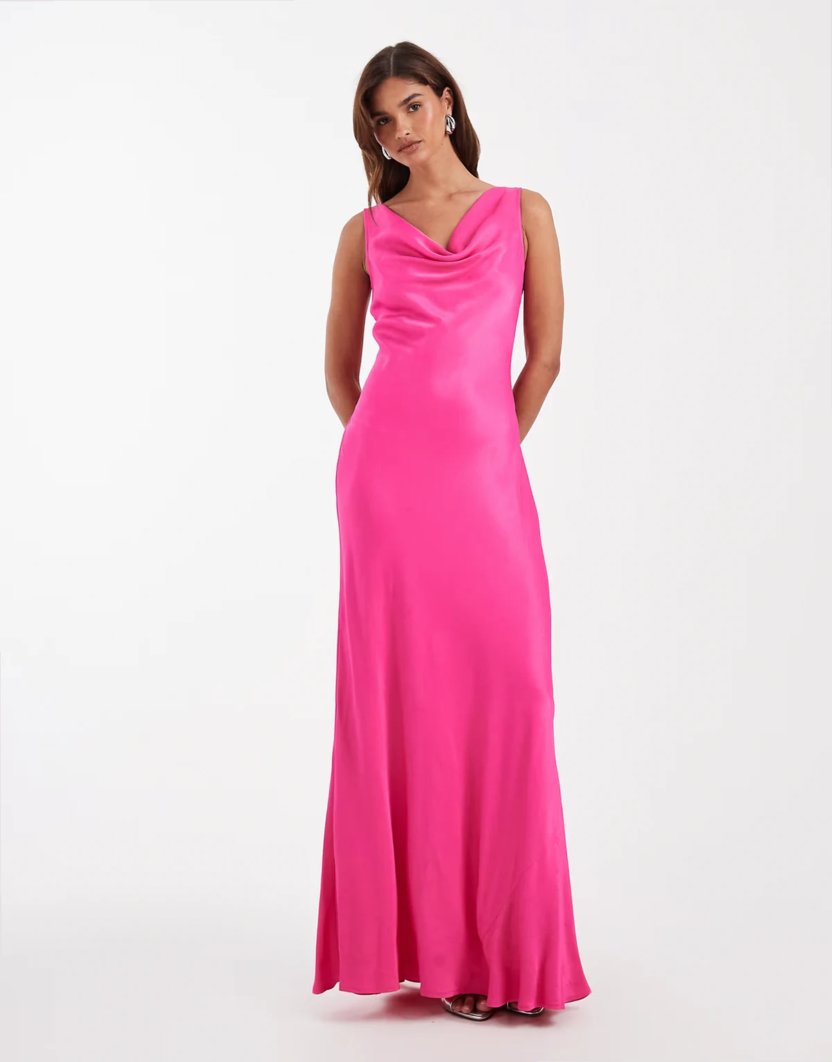 – Bridesmaid – Maxikleid in Pink mit Wasserfallausschnitt