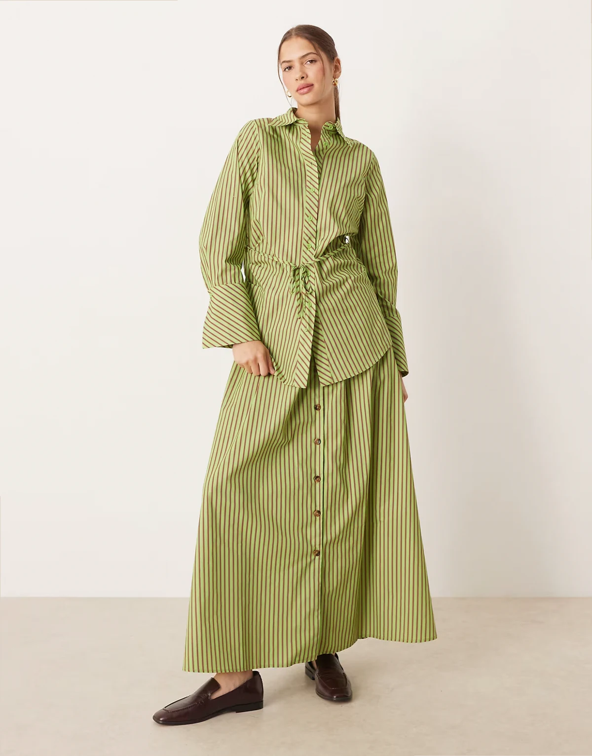 button down maxi poplin skirt in green red stripes