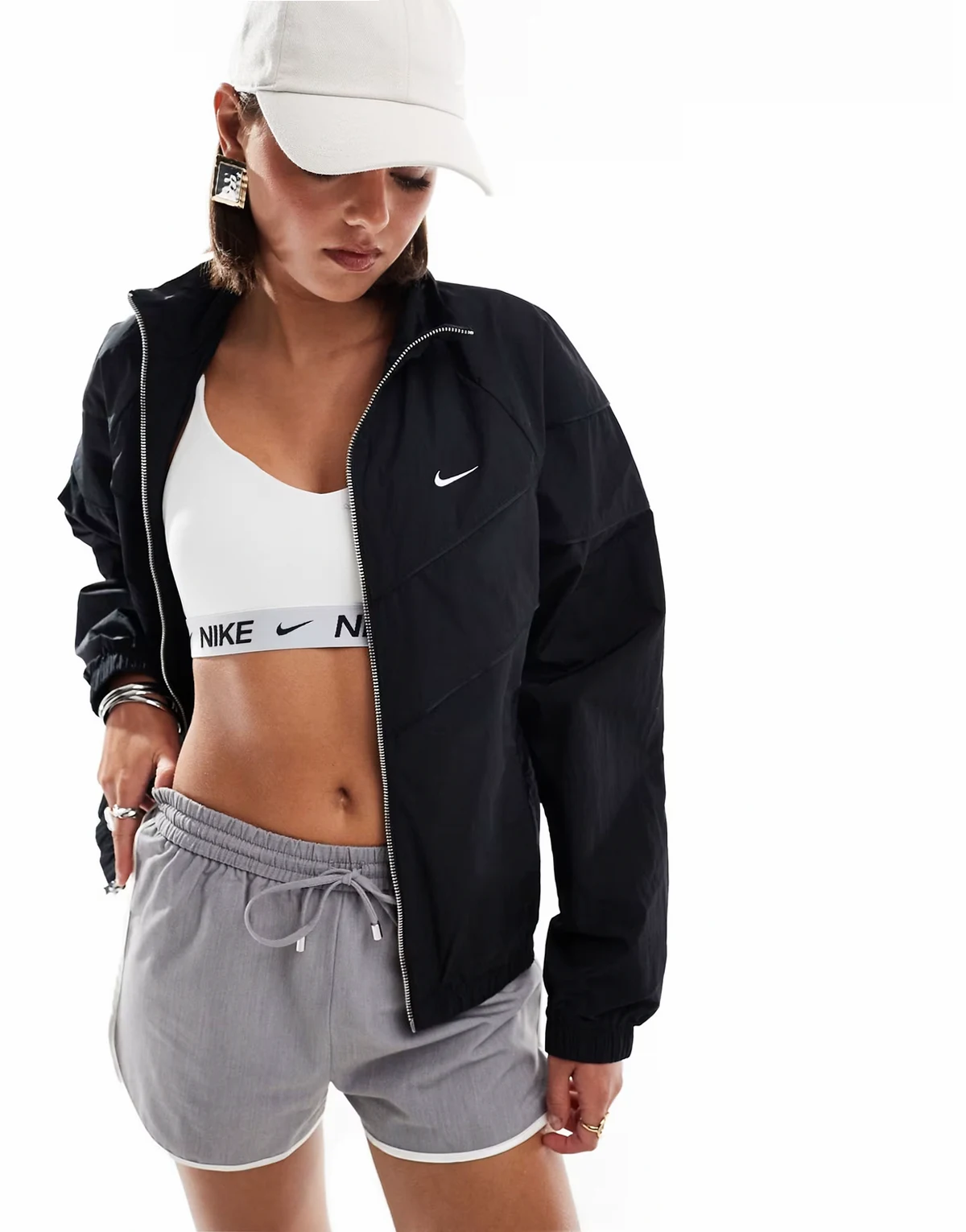 windrunner track jacket in black
