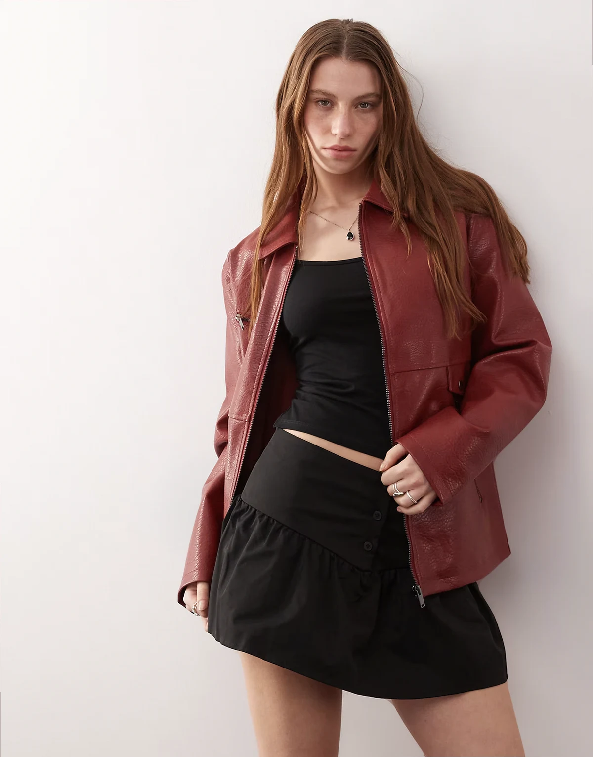 – Racer-Jacke aus Kunstleder in Rot mit Oversize-Schnitt