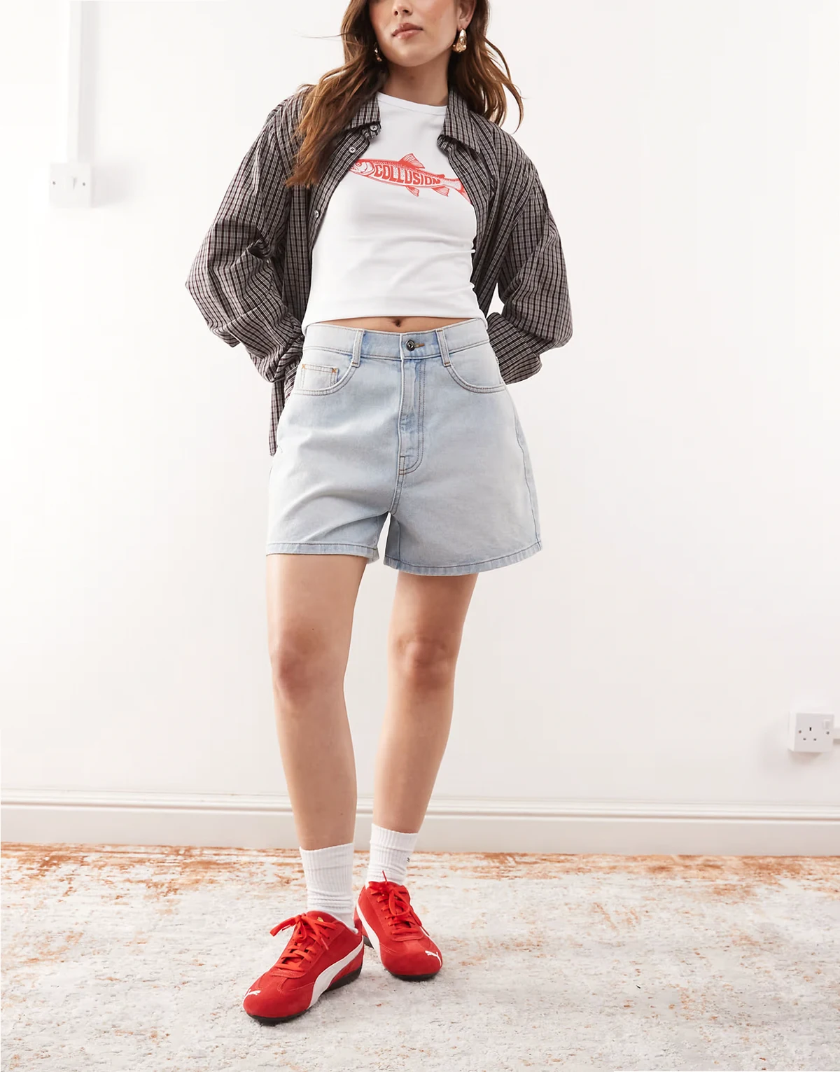 – Locker sitzende Jeans-Jorts in heller Waschung