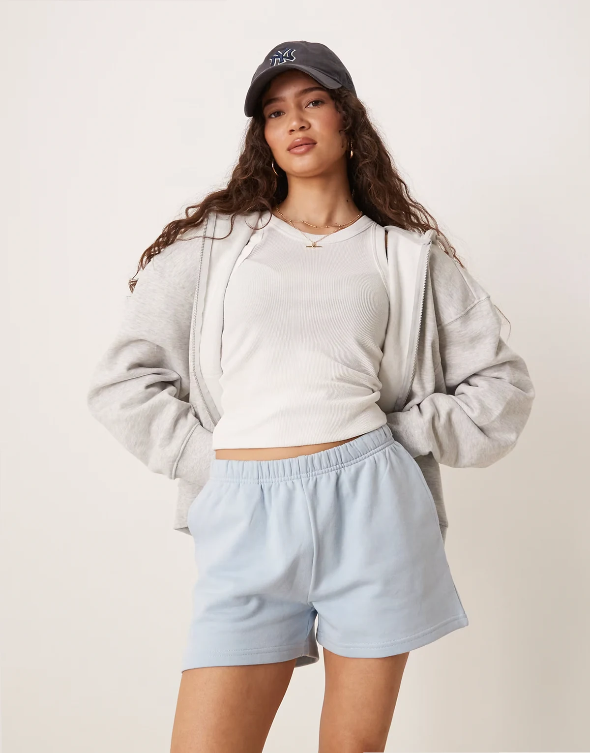 – Sweat-Shorts aus Jersey in Hellblau