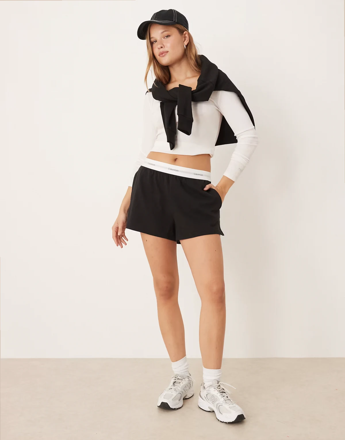 – Shorts aus Jersey in Schwarz mit Bund