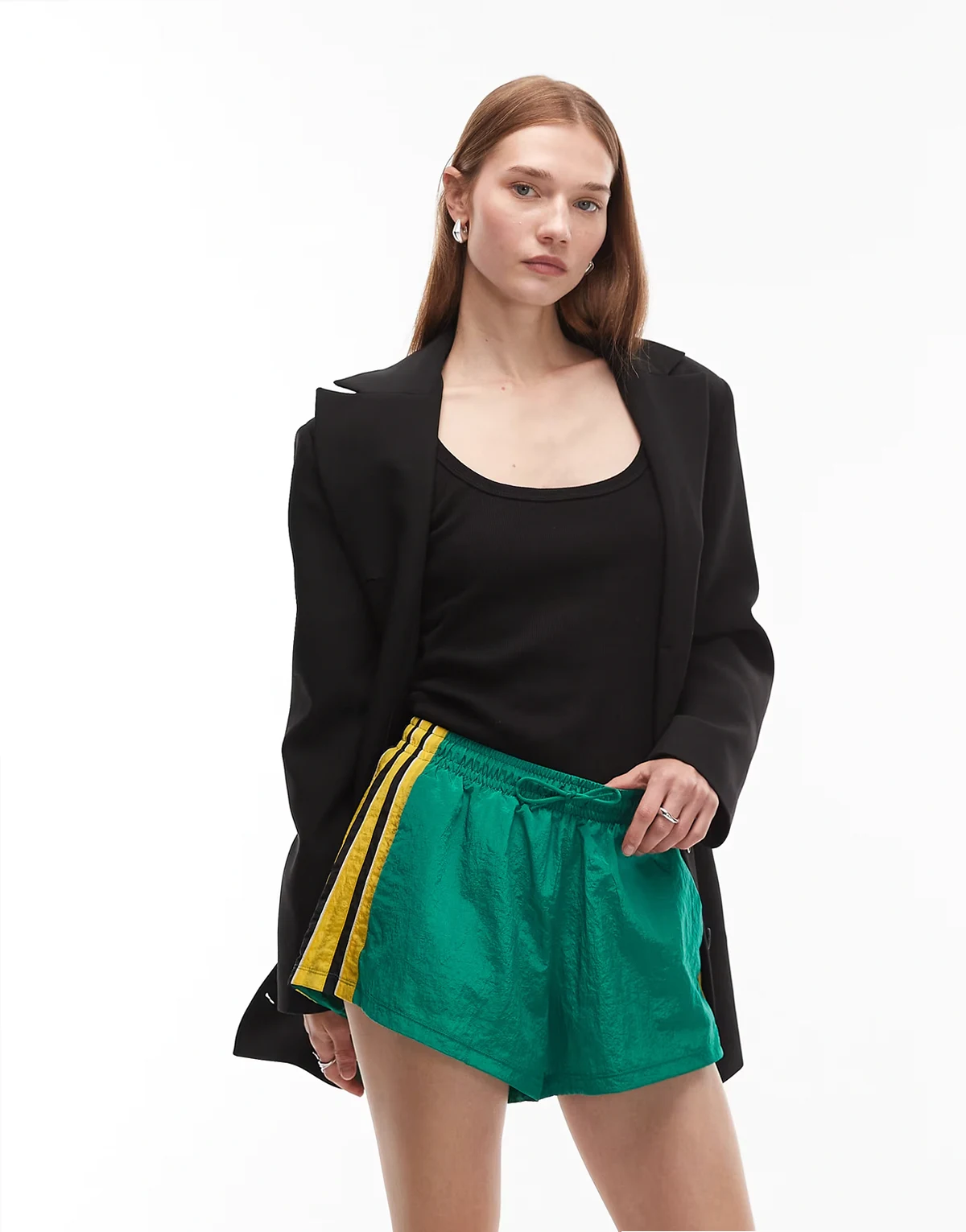 Santigao shorts in green with yellow detail