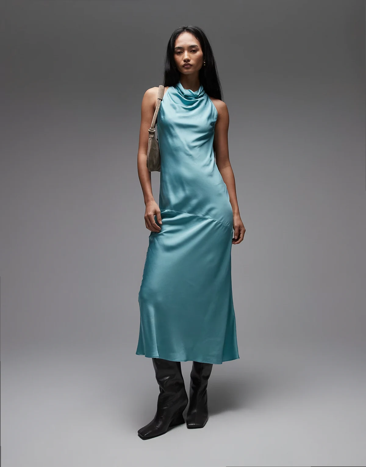 – Ärmelloses, hochgeschlossenes Maxikleid aus Satin in hellem Türkis