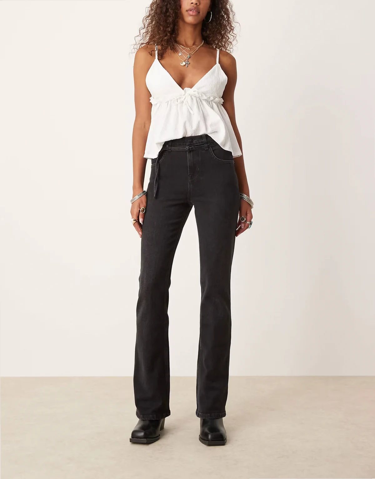 Sabine relaxed straight leg belted jeans in washed black