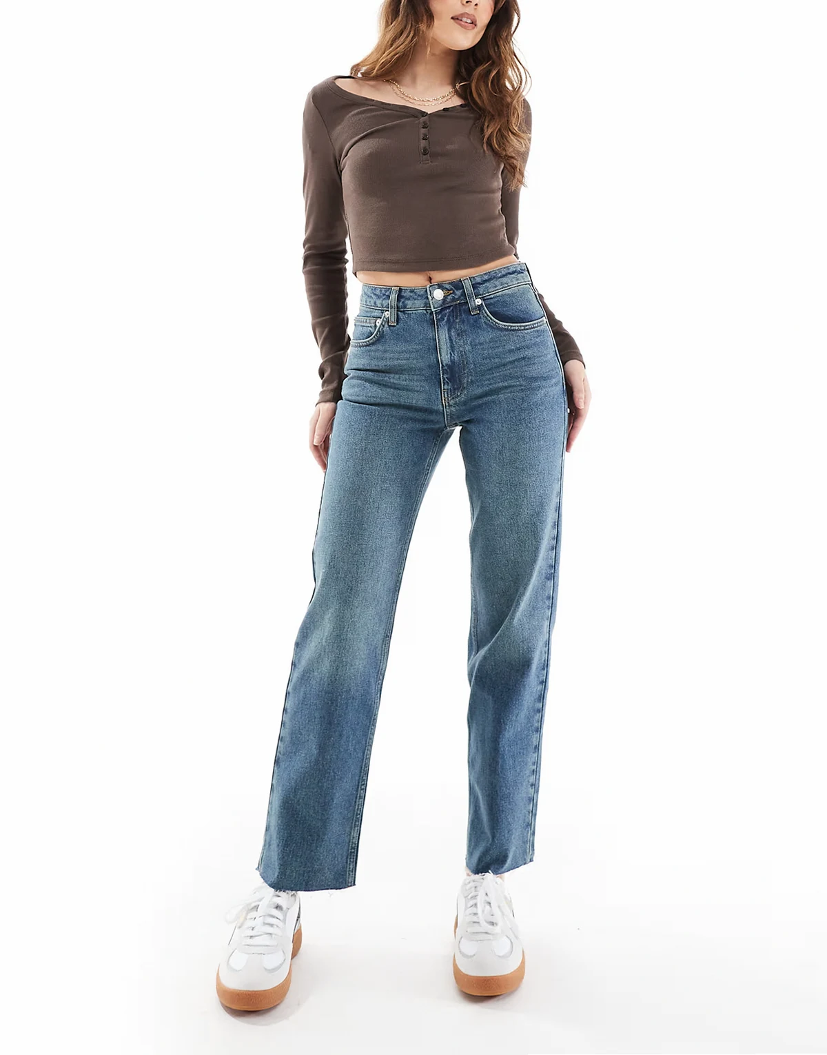 – Niebieskie jeansy vintage ze stretchem z prostymi nogawkami do kostek