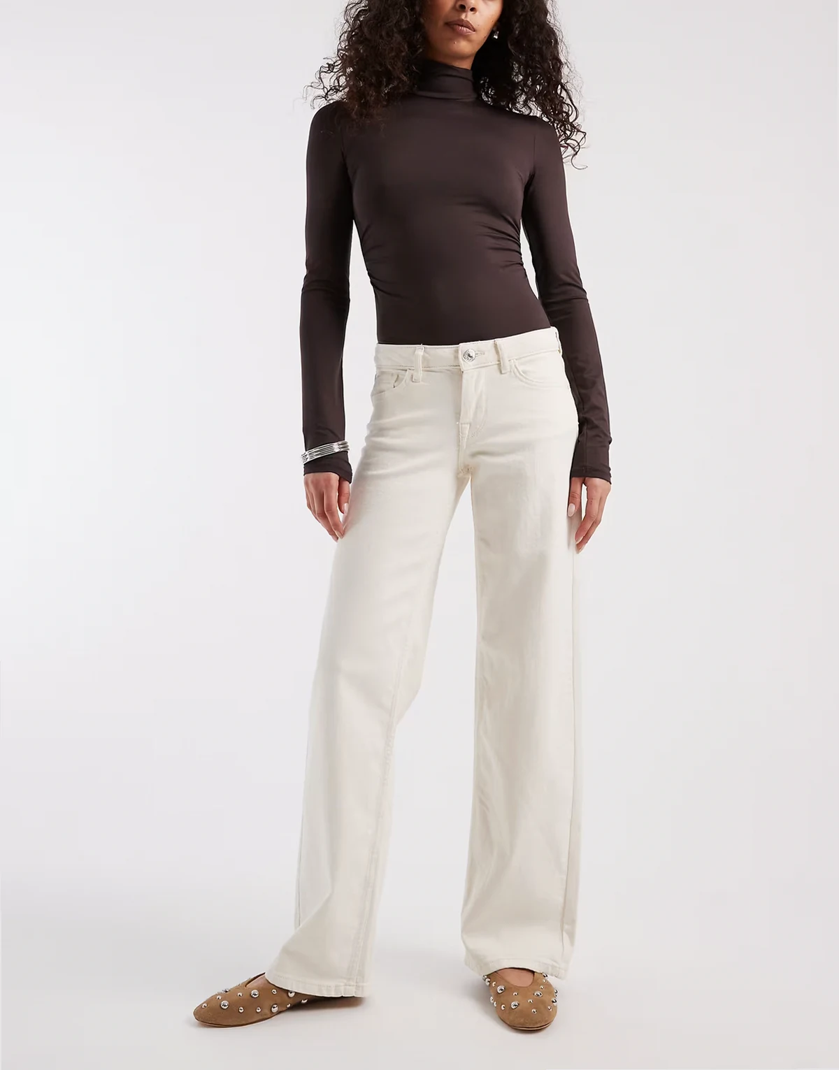 – Judy – Jeans in Ecru mit weitem Schnitt und niedrigem Bund