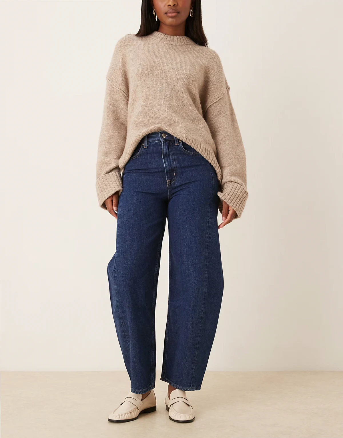 – Bloom – Barrel-Leg-Jeans in Cropped-Länge in dunkelblauer Waschung