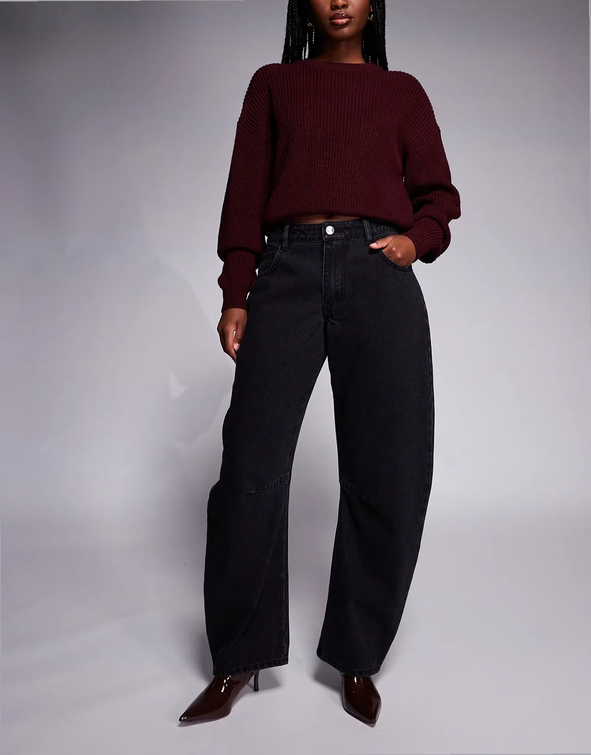 – Exklusive Jeans aus Denim mit hohem Baumwollanteil in schwarzer Waschung und weitem Bein