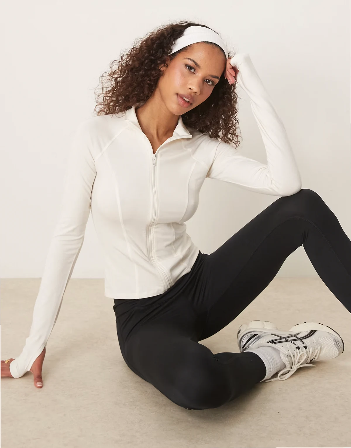 – Soft Touch – Nahtlose, weiche Sportjacke in Wollweiß