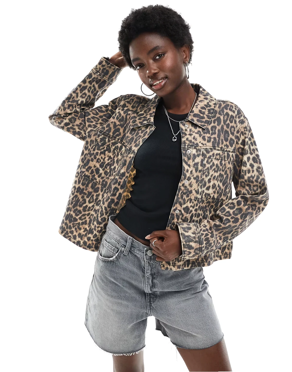 – Kolorowa kurtka koszulowa w panterkę