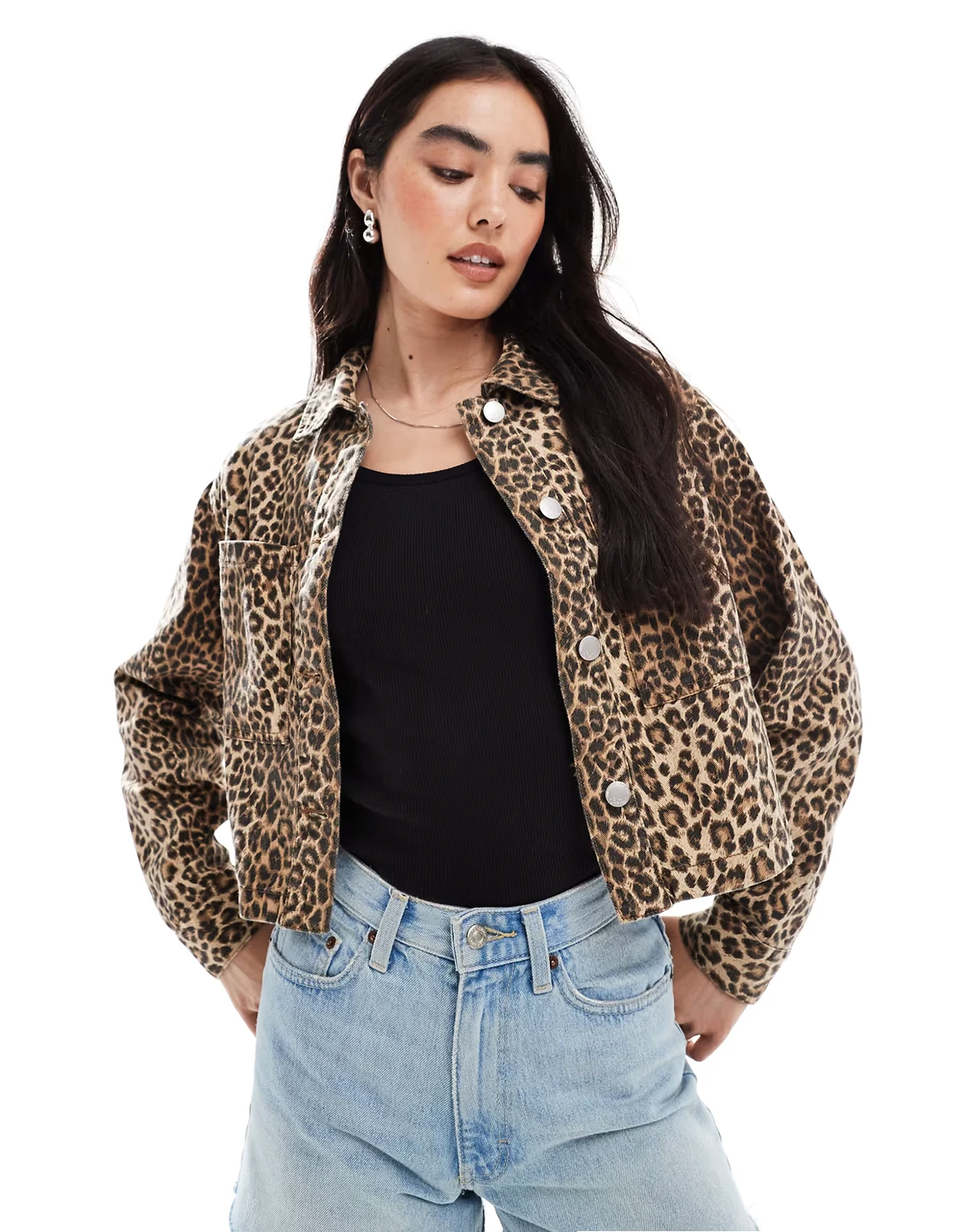 – Cropped-Jeansjacke mit Leopardenmuster