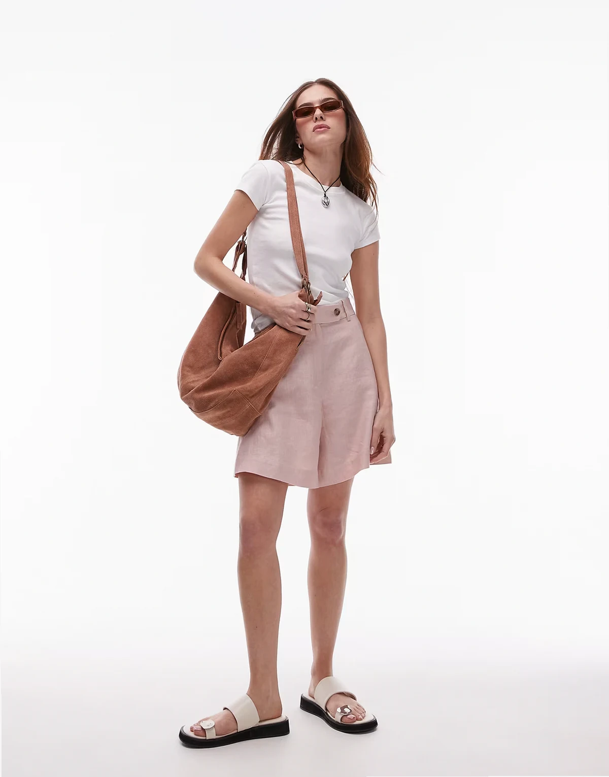 – Minimalistische Bermudashorts aus Leinen in Rosa