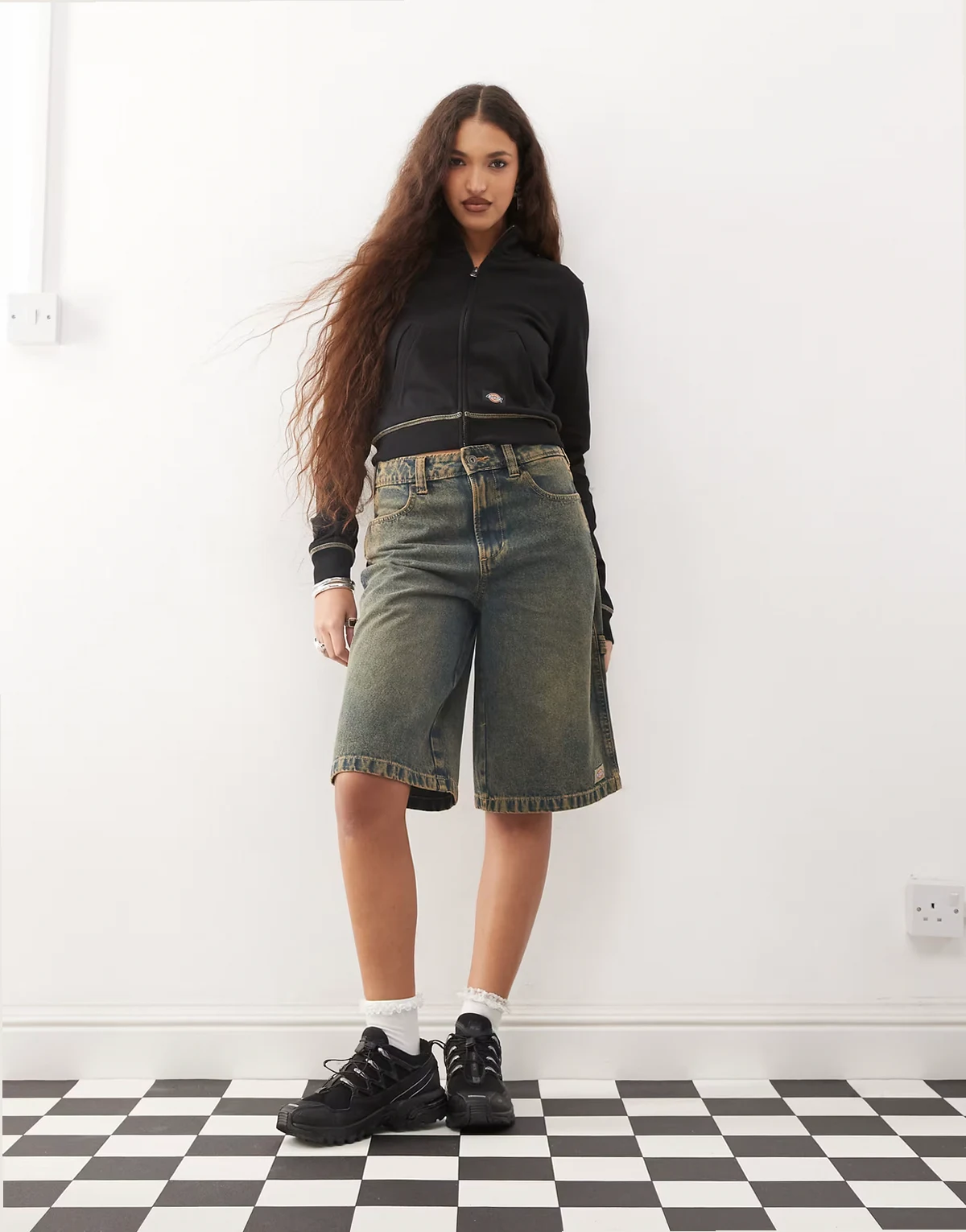 Carpenter denim jorts in faded indigo