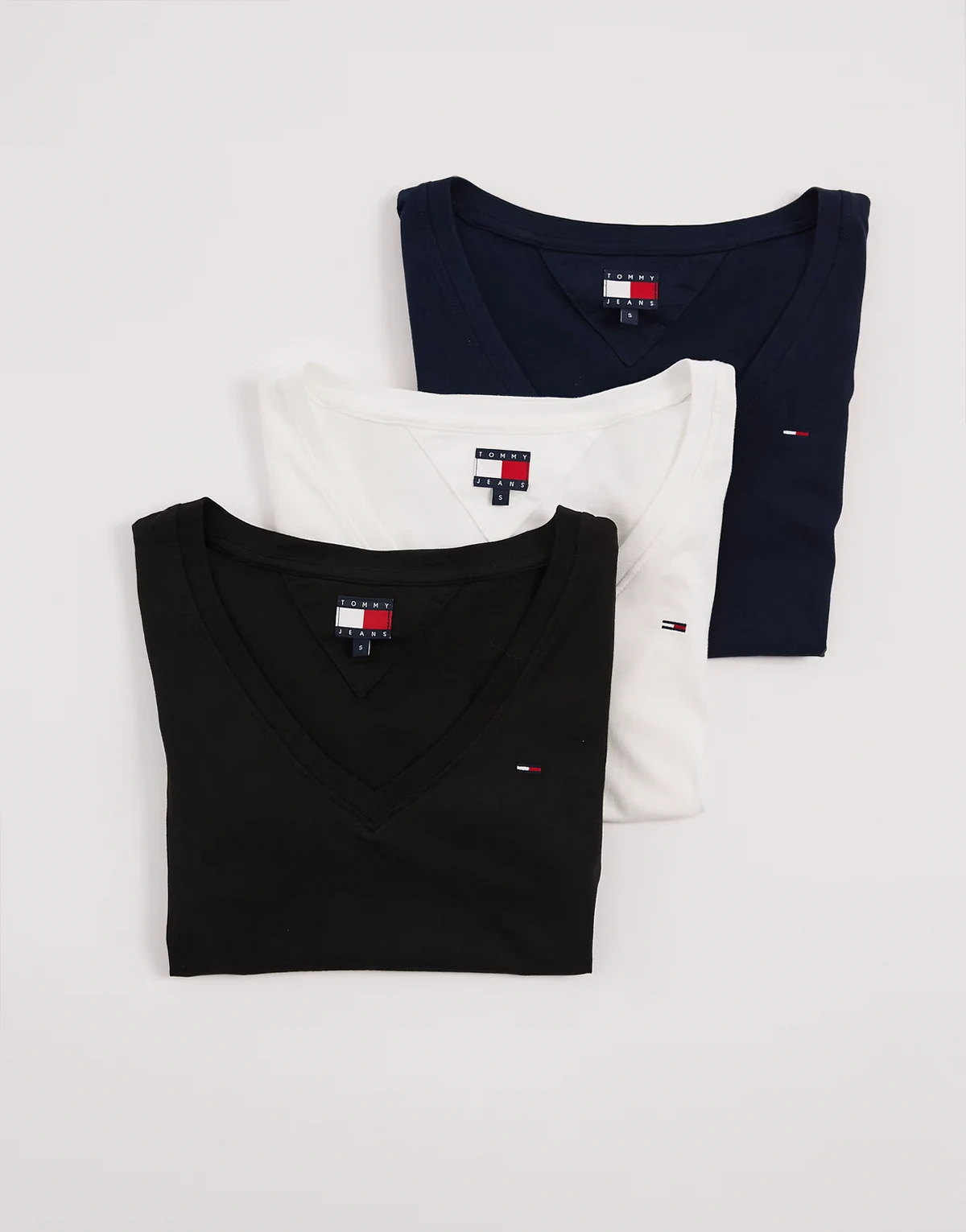 3 pack v-neck t-shirts in black/navy/white